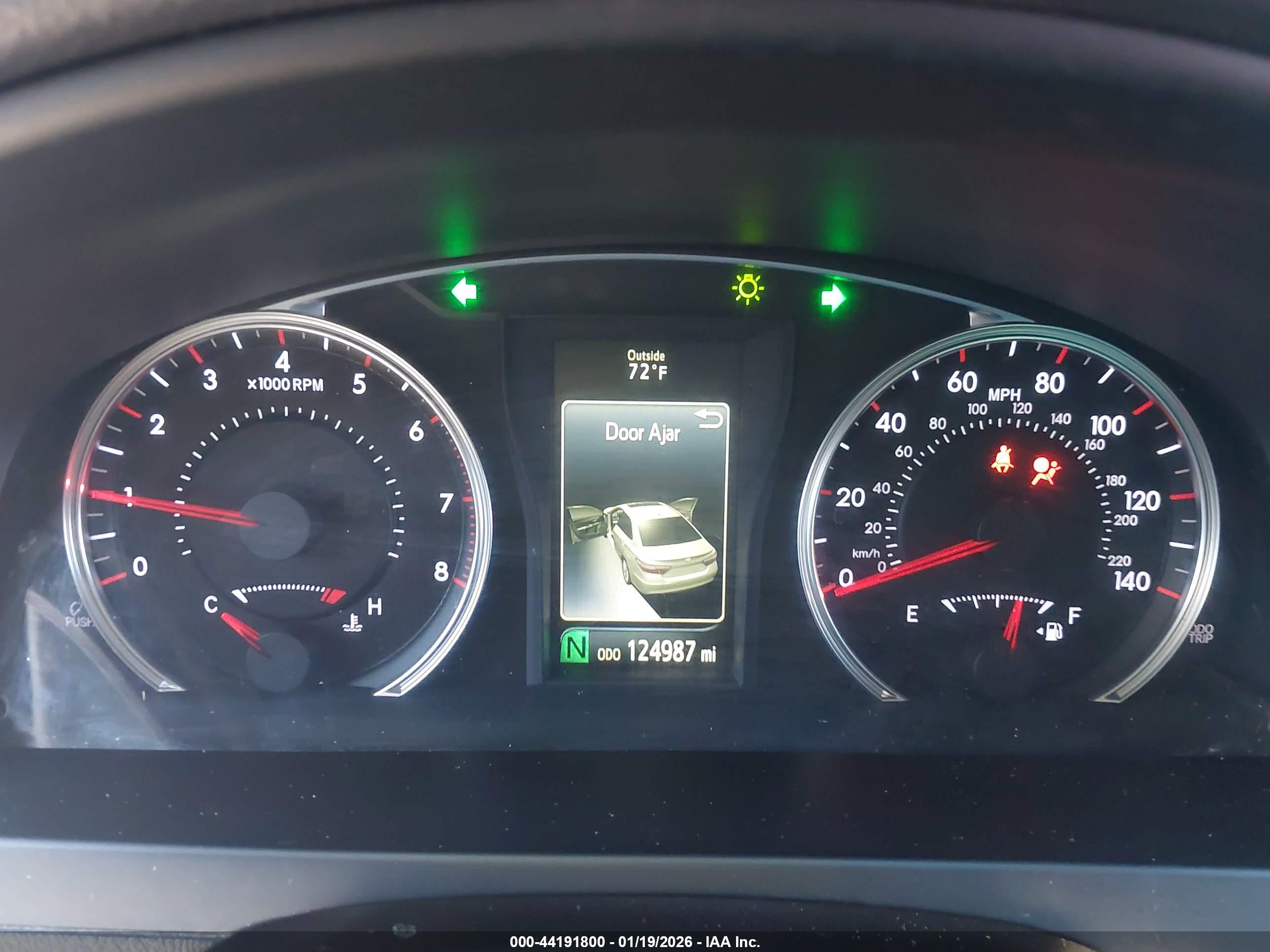 TOYOTA CAMRY image 7