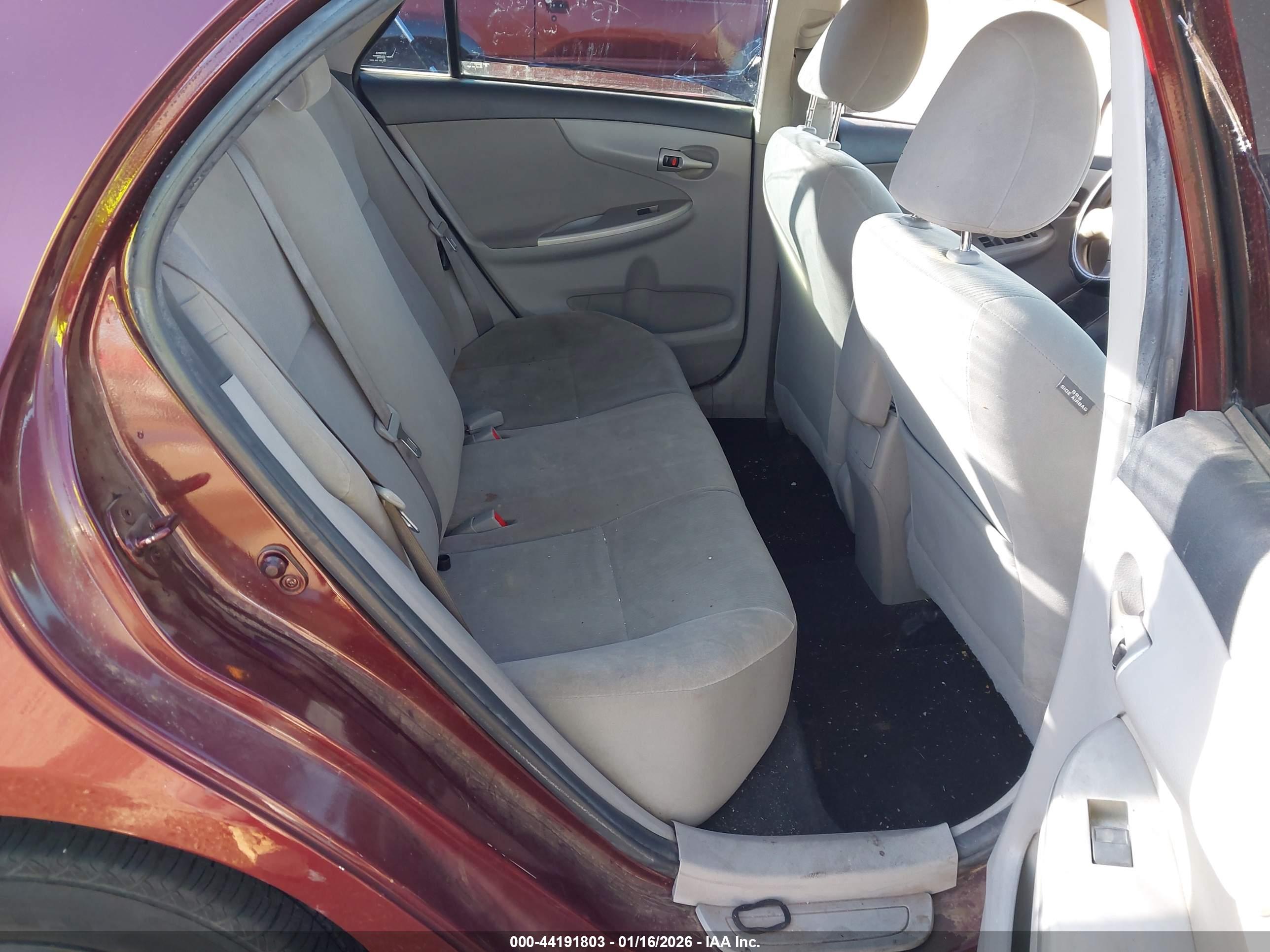 TOYOTA COROLLA image 8