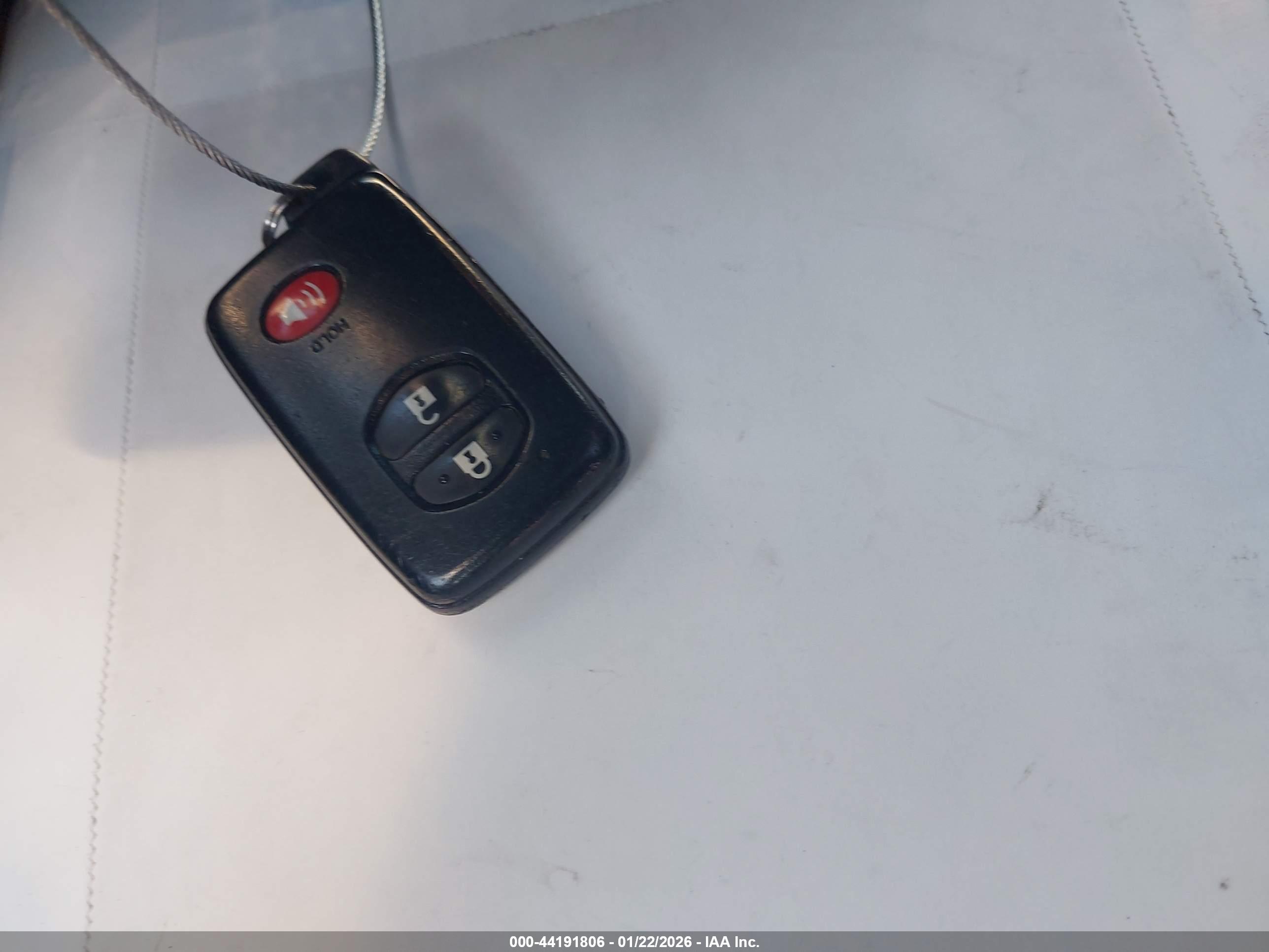TOYOTA PRIUS image 11