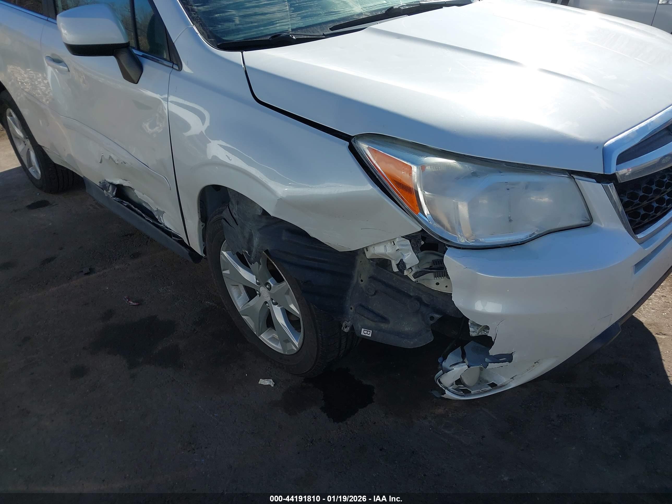 SUBARU FORESTER image 6