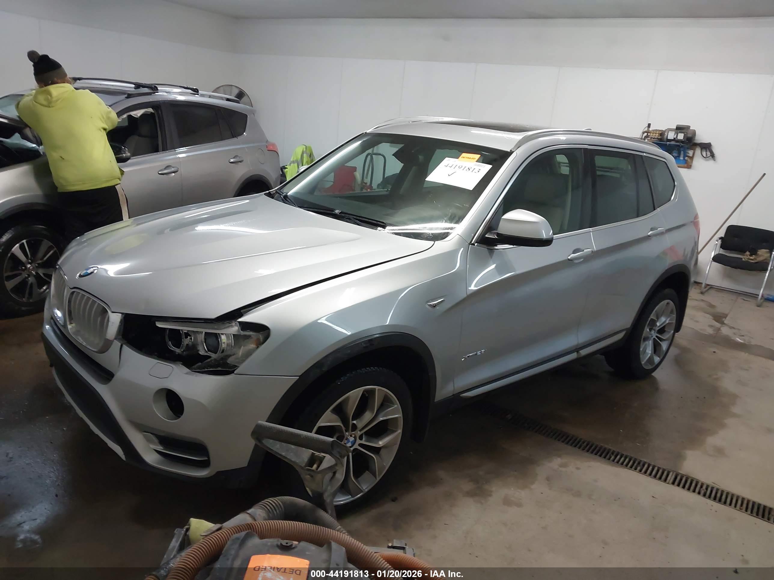 BMW X3 image 2