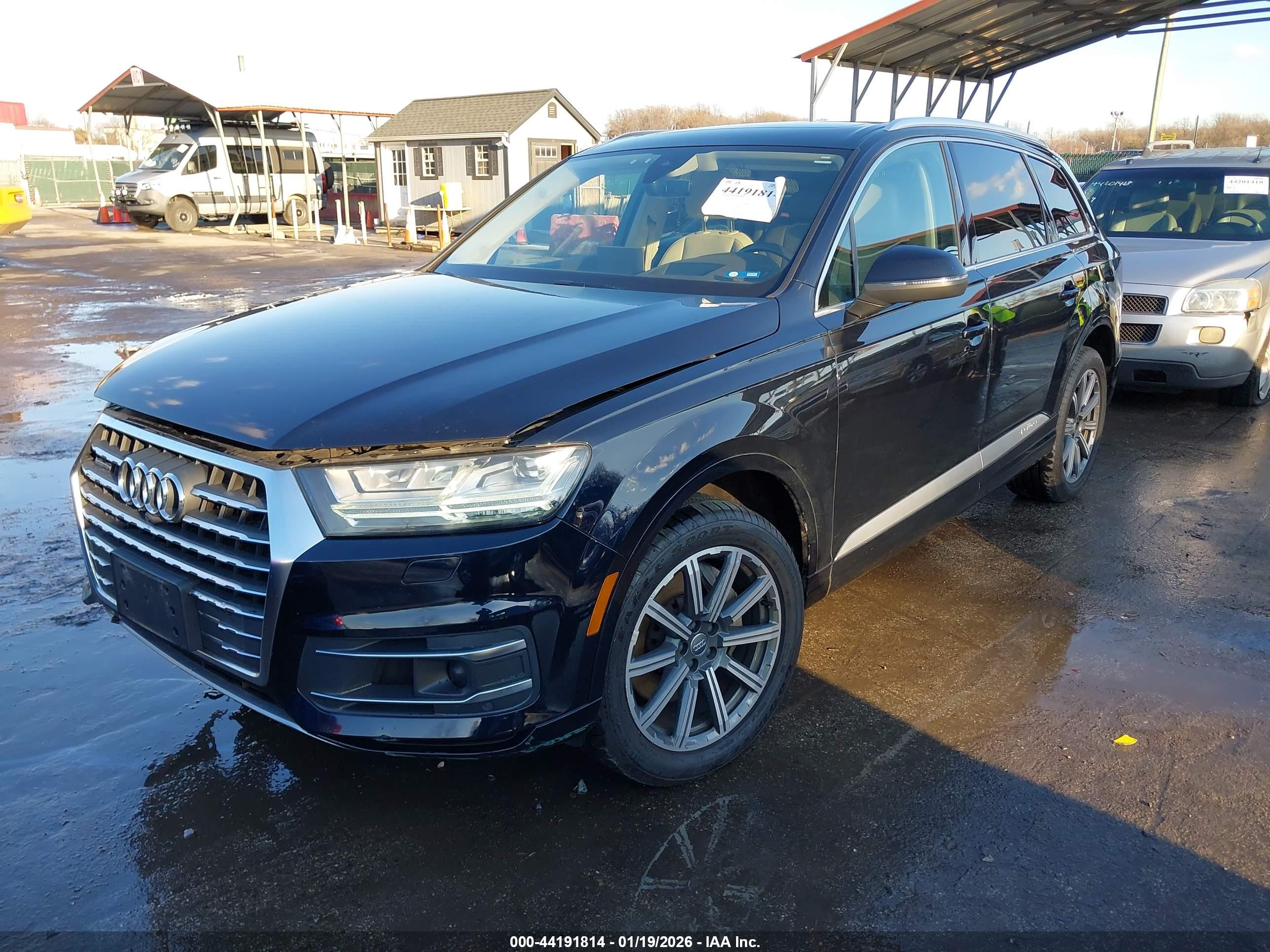 AUDI Q7 image 2