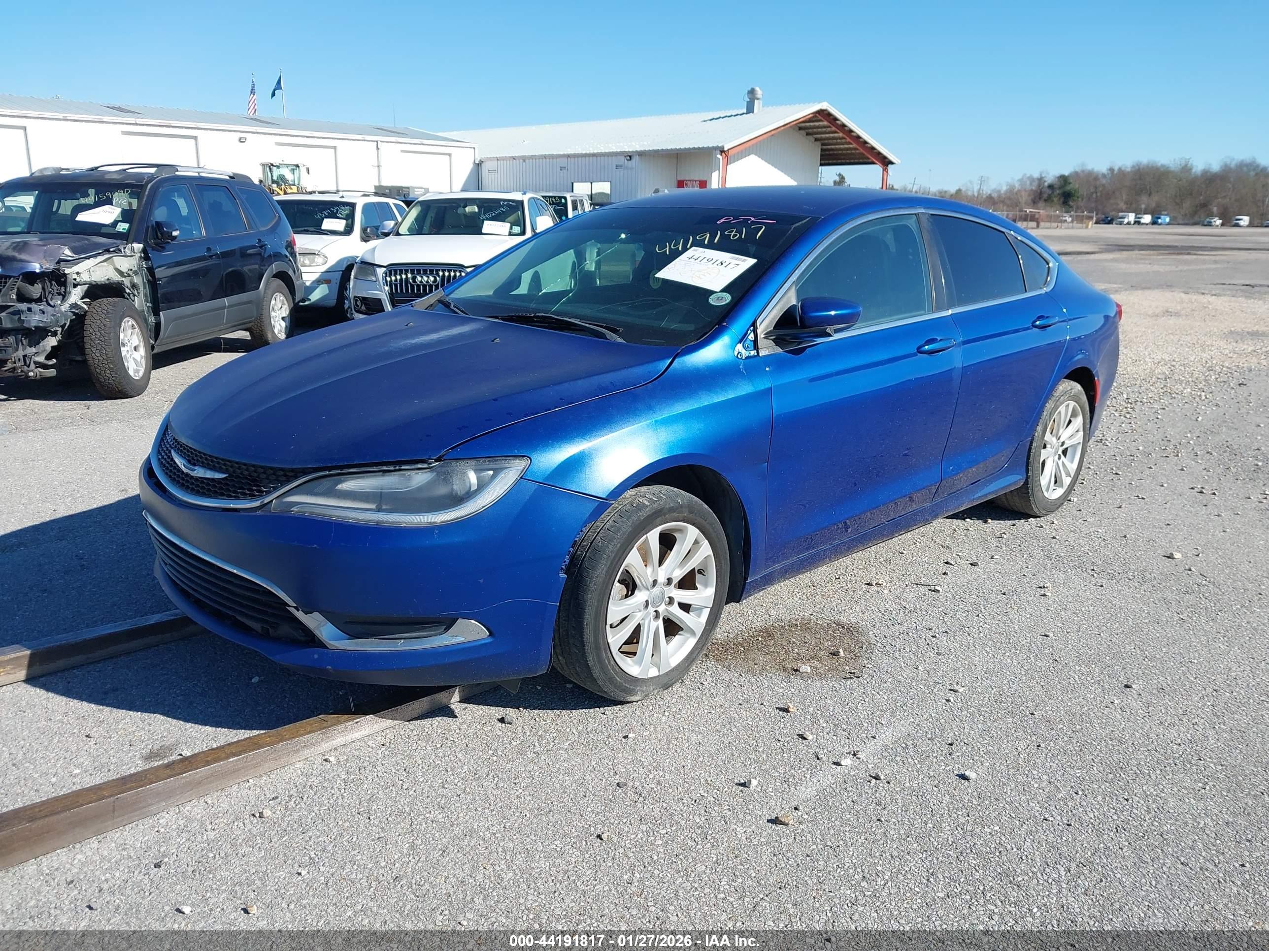 CHRYSLER 200 image 2