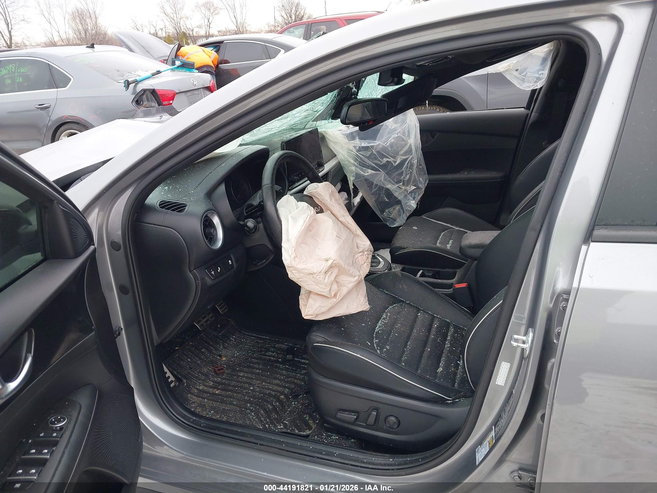 KIA FORTE image 5