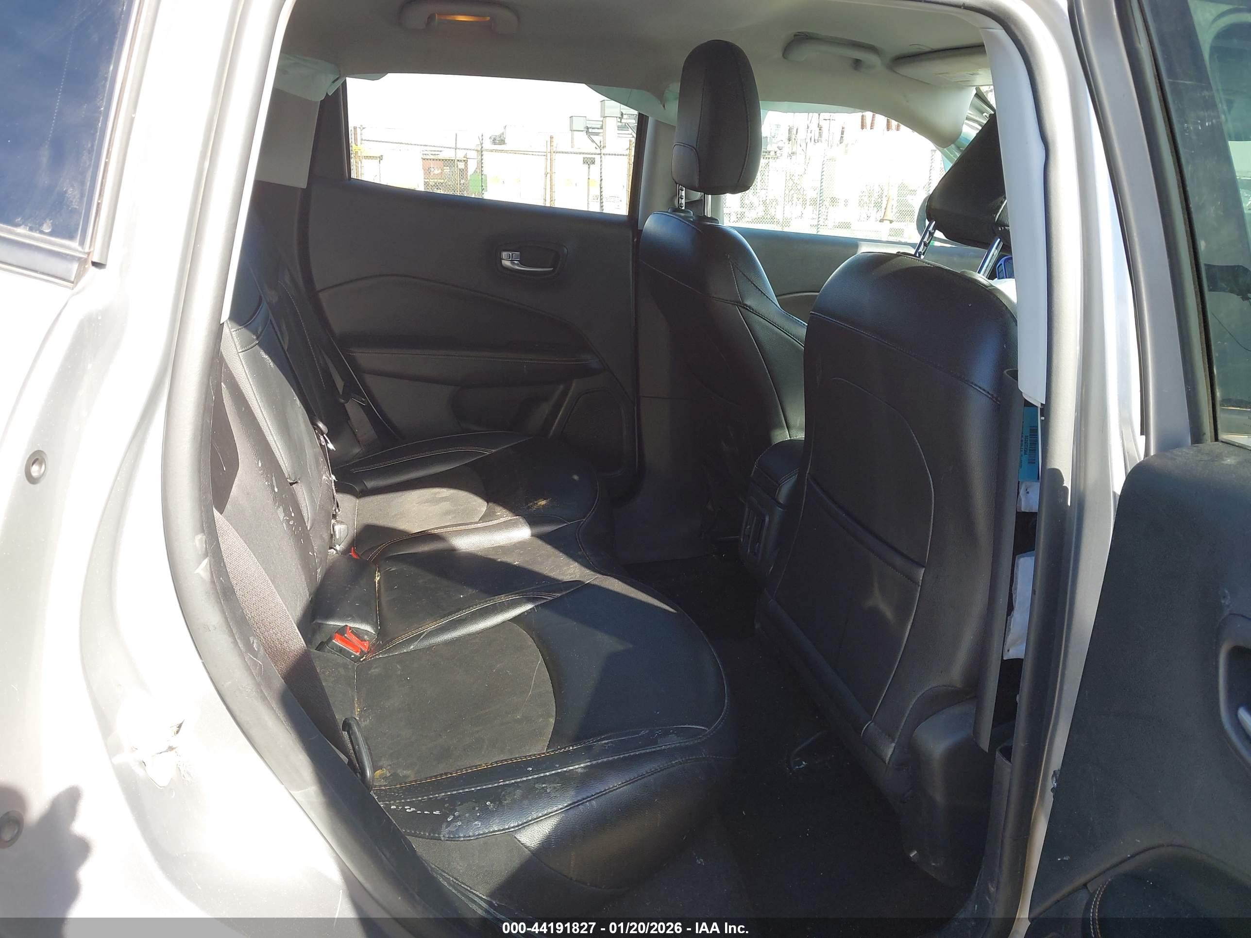 JEEP COMPASS image 8