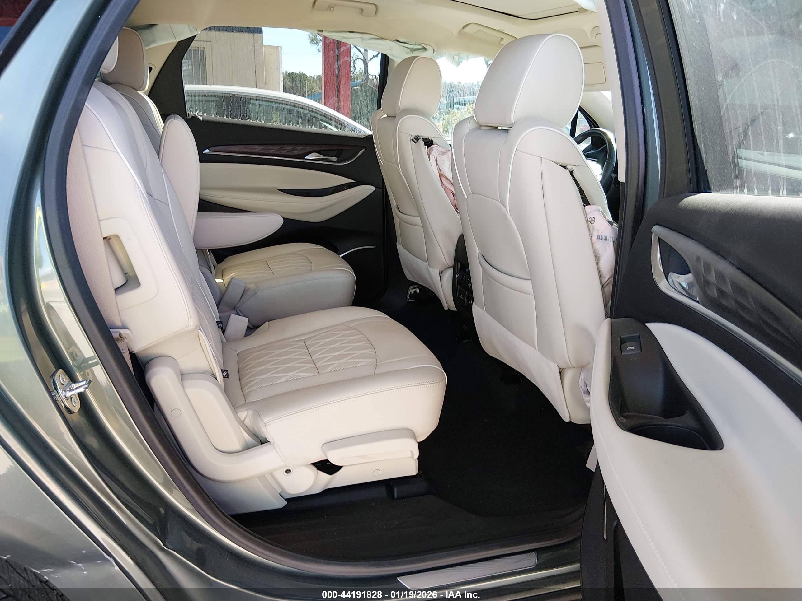 BUICK ENCLAVE image 8