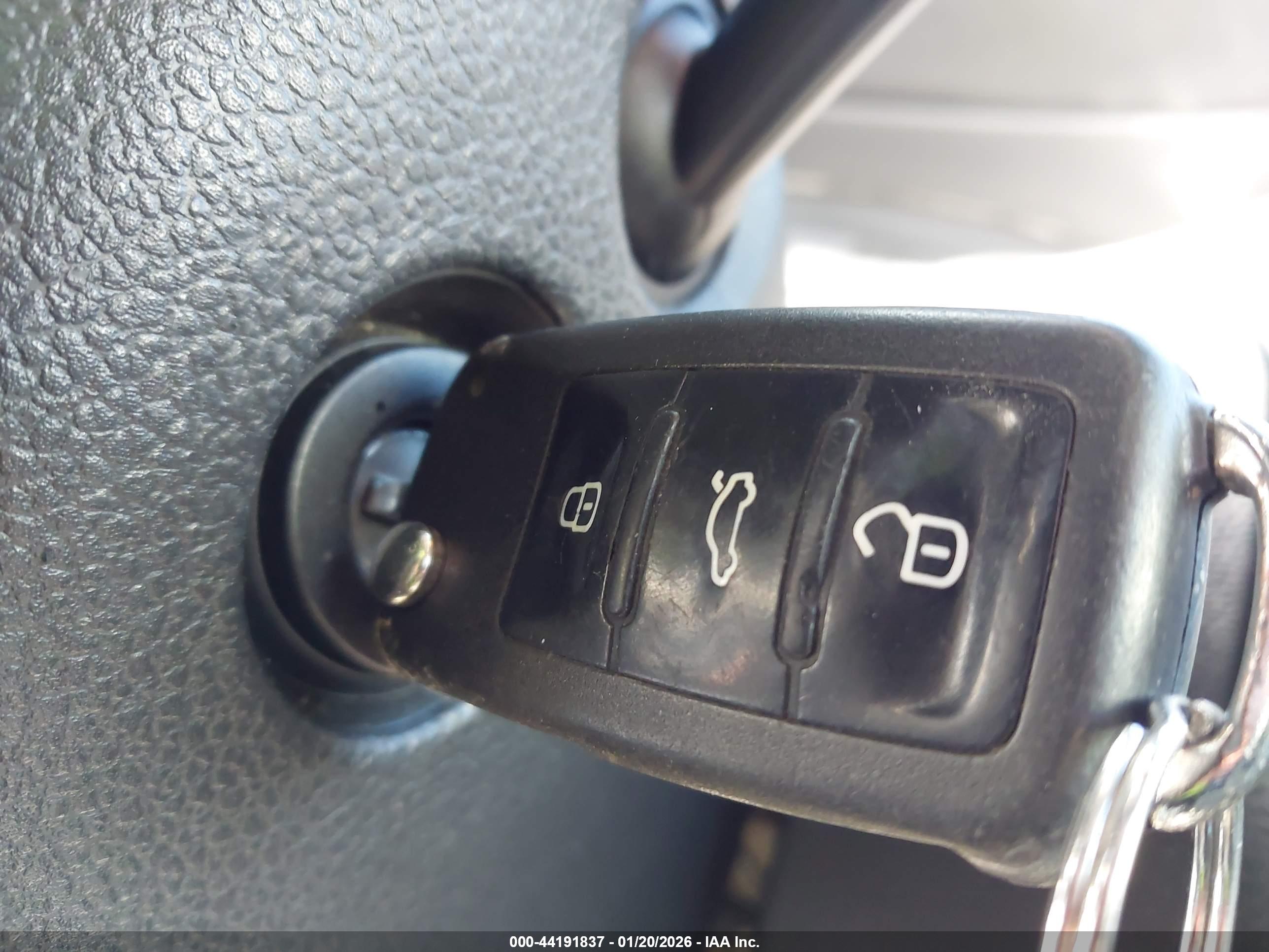VOLKSWAGEN JETTA image 11