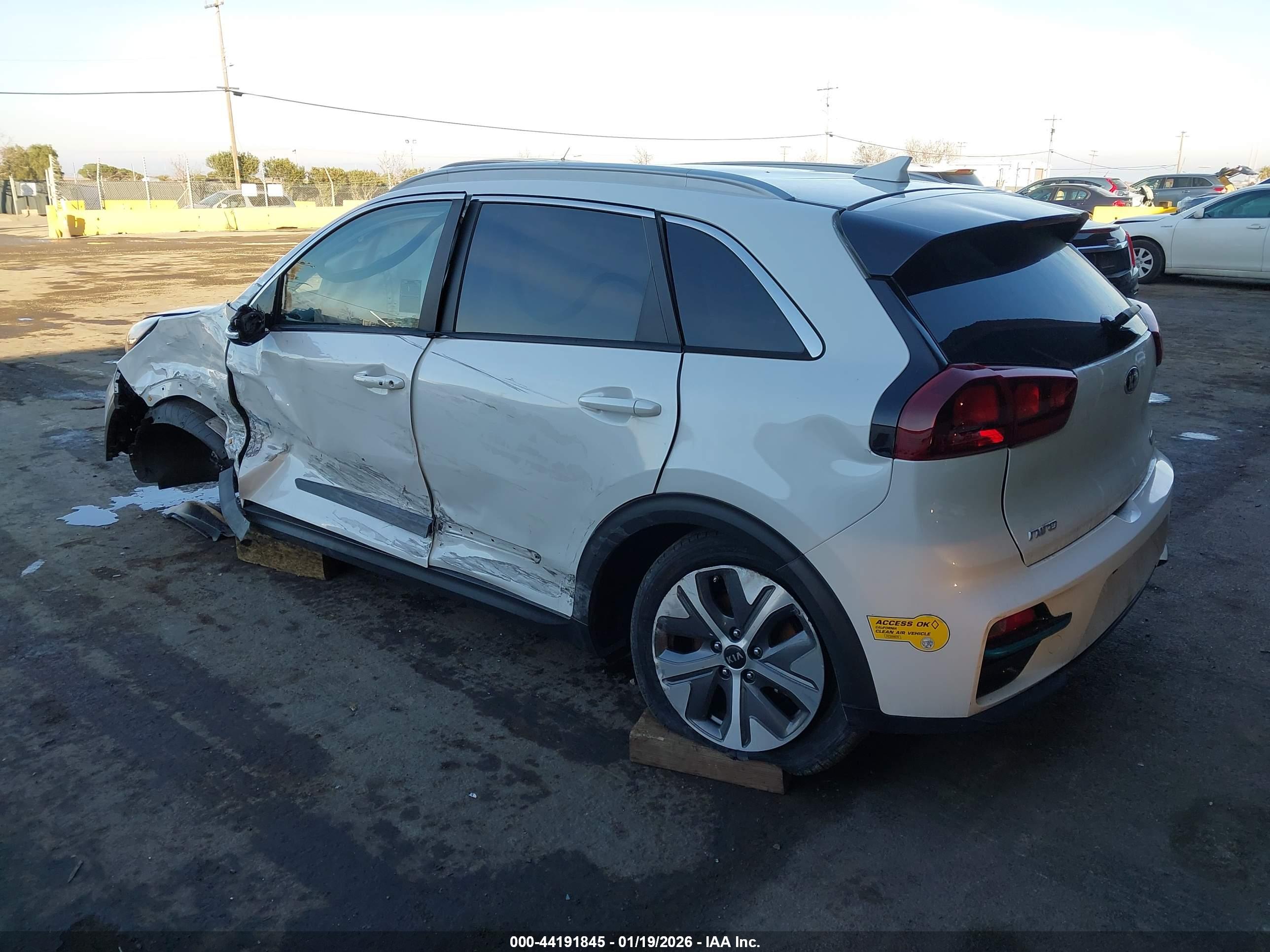 KIA NIRO image 3