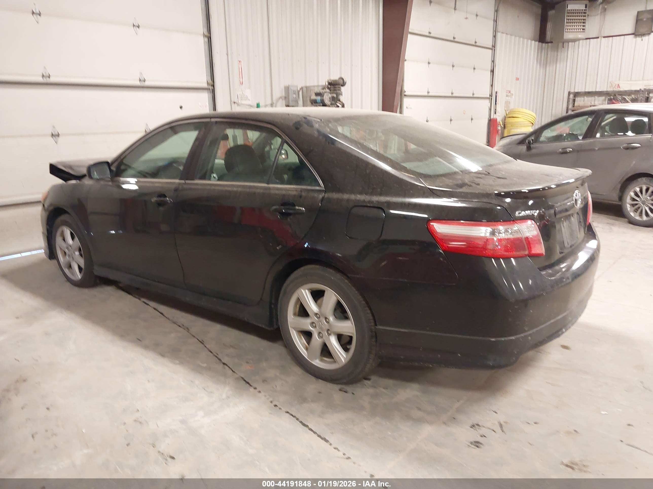 TOYOTA CAMRY image 3