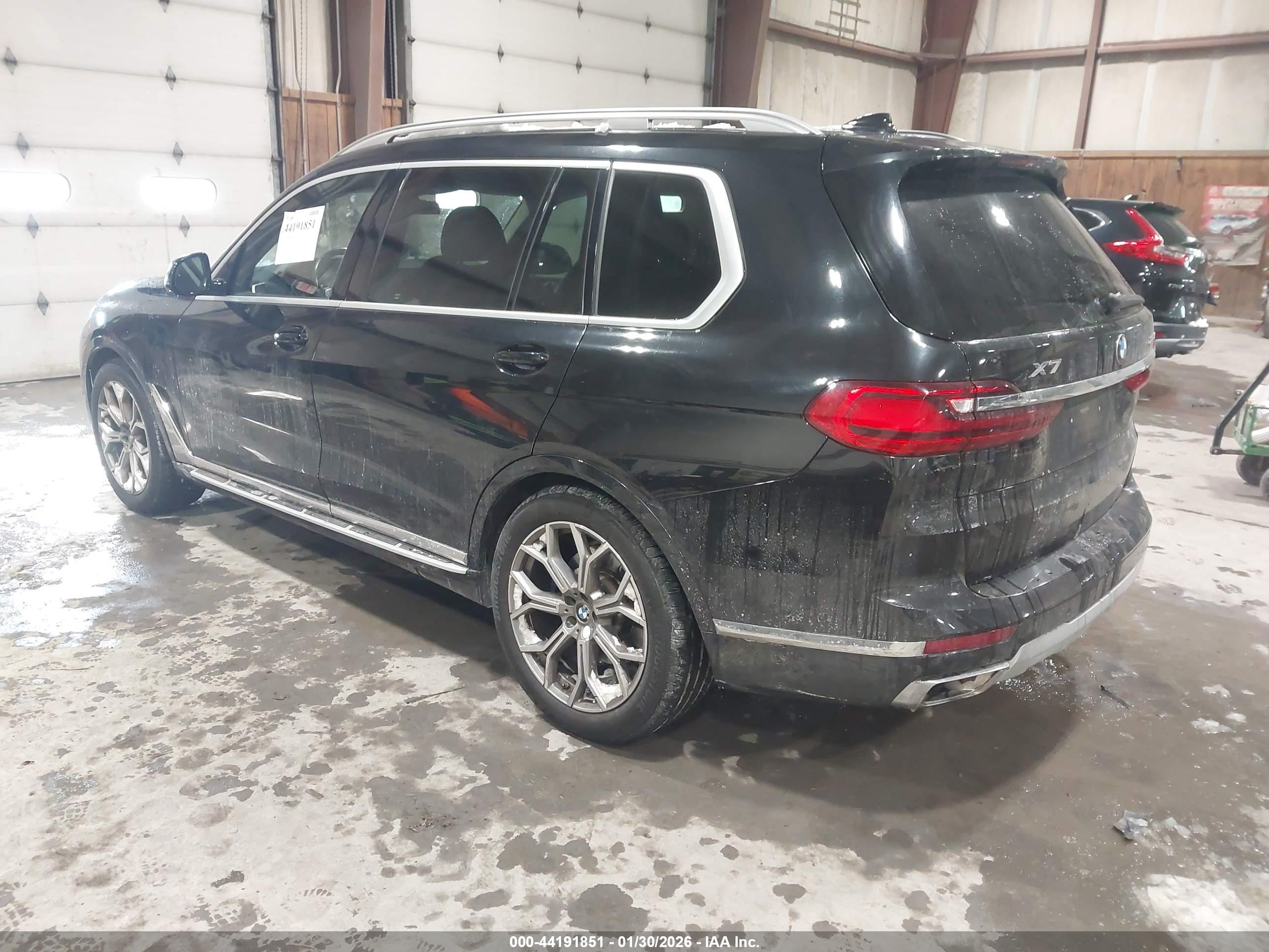 BMW X7 image 3
