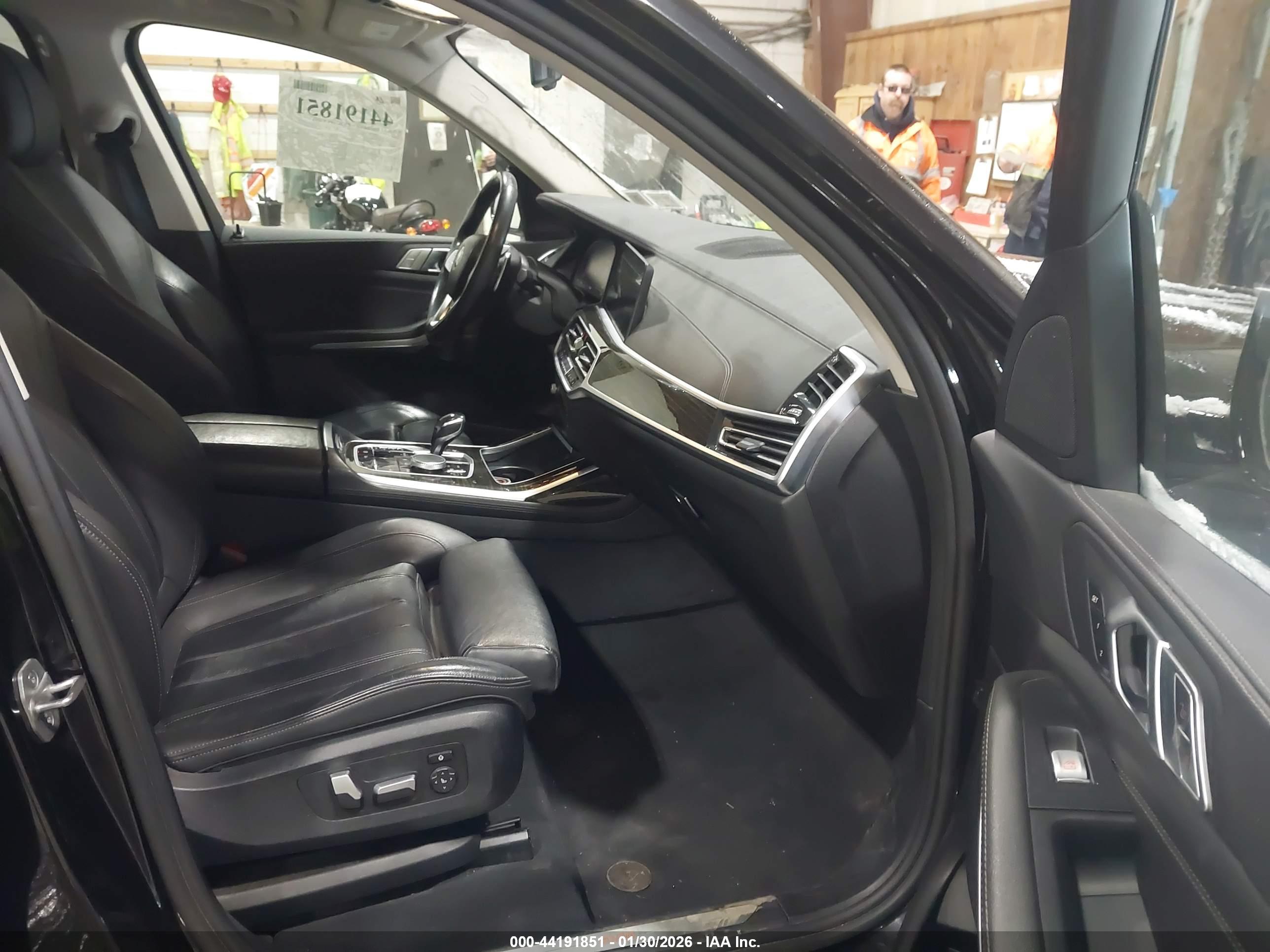BMW X7 image 5