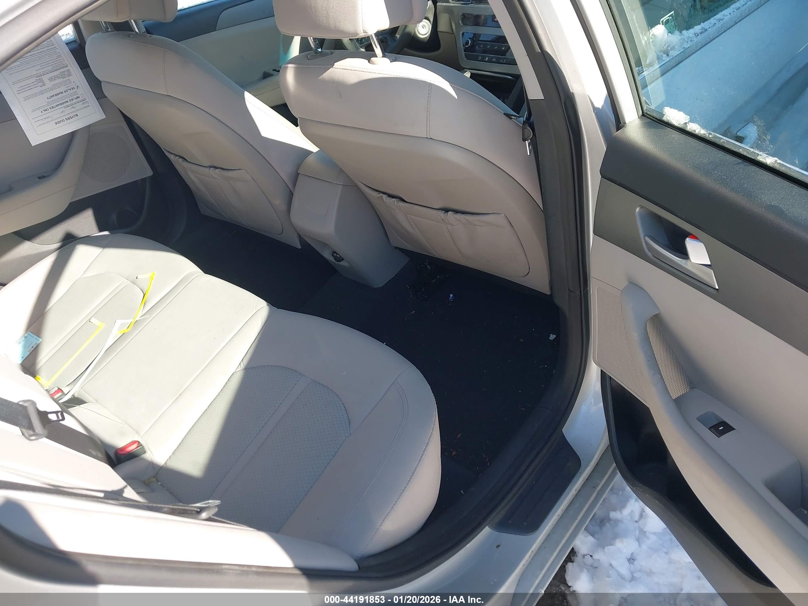 HYUNDAI SONATA image 8