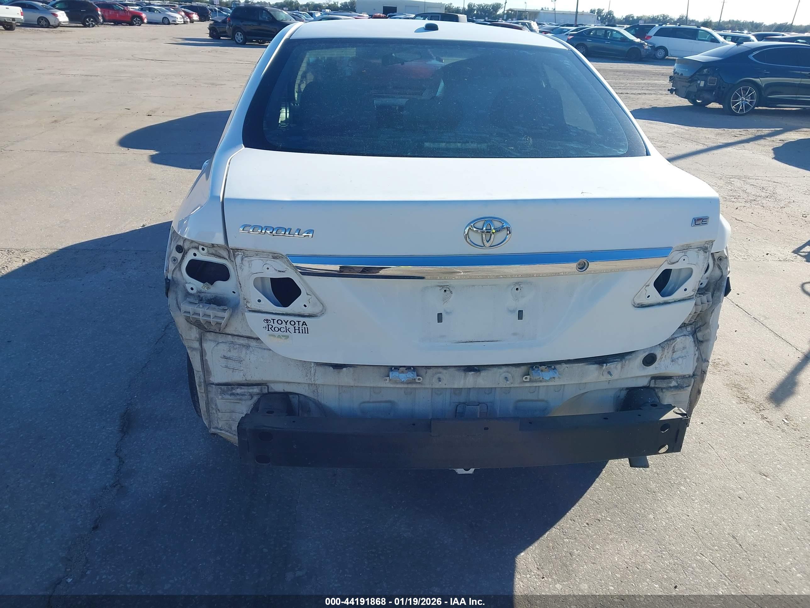 TOYOTA COROLLA image 6