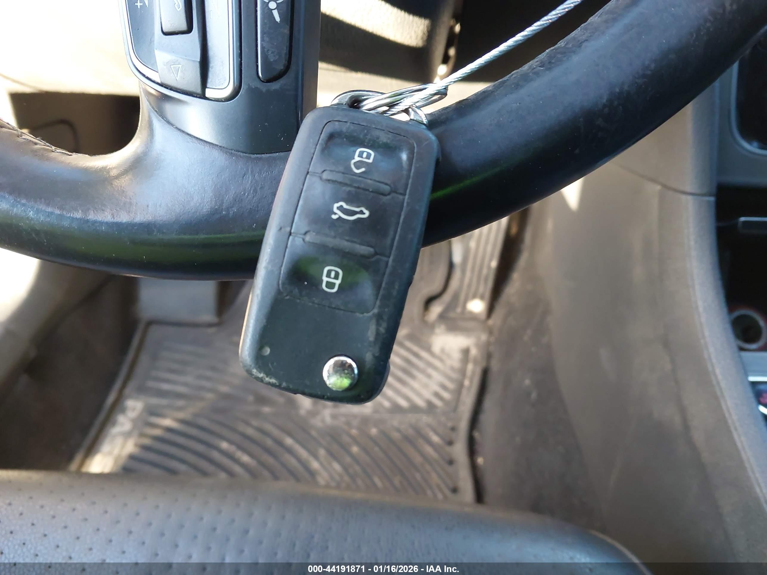 VOLKSWAGEN PASSAT image 11
