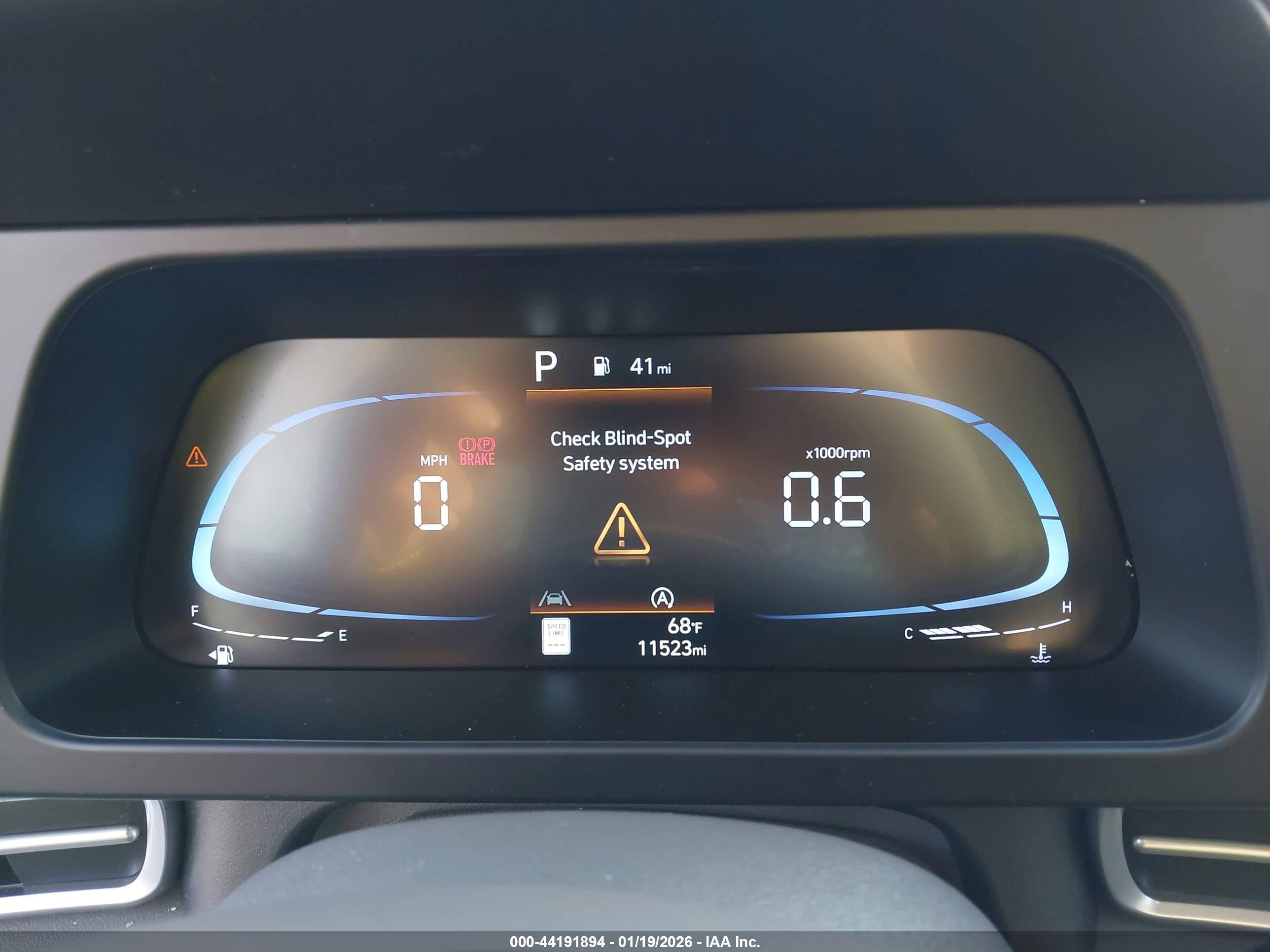HYUNDAI ELANTRA image 7