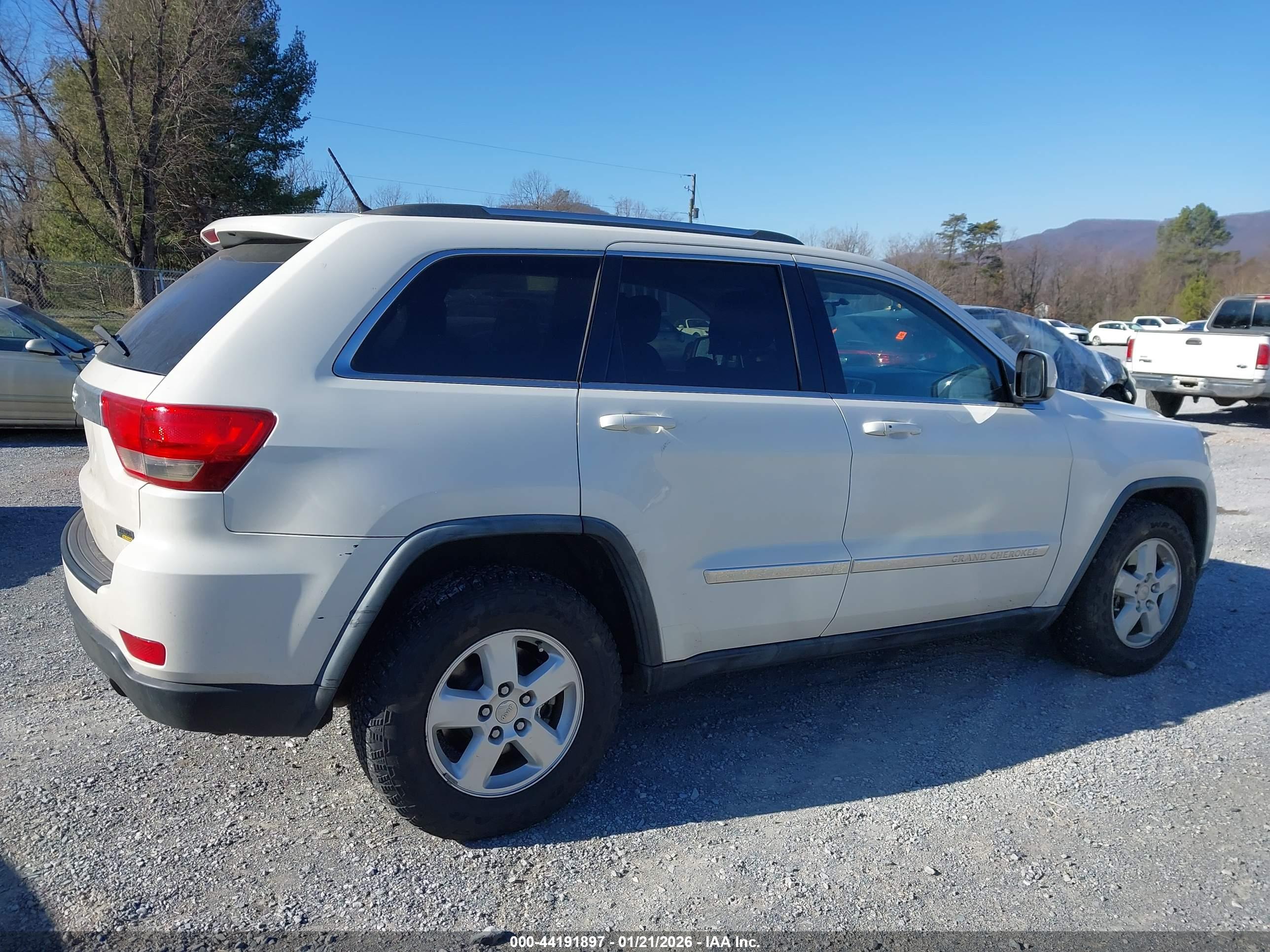 JEEP GRAND image 6