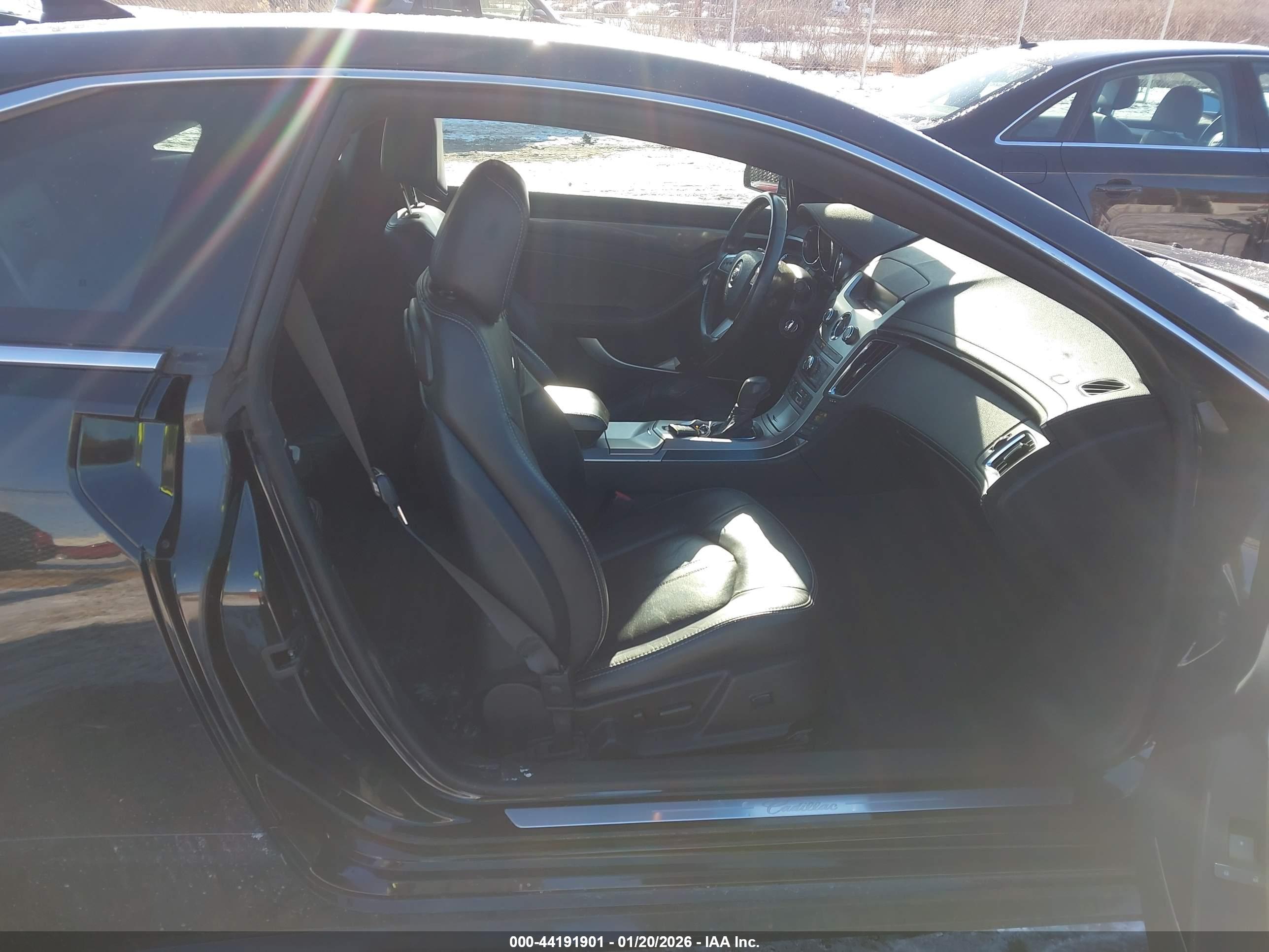 CADILLAC CTS image 5