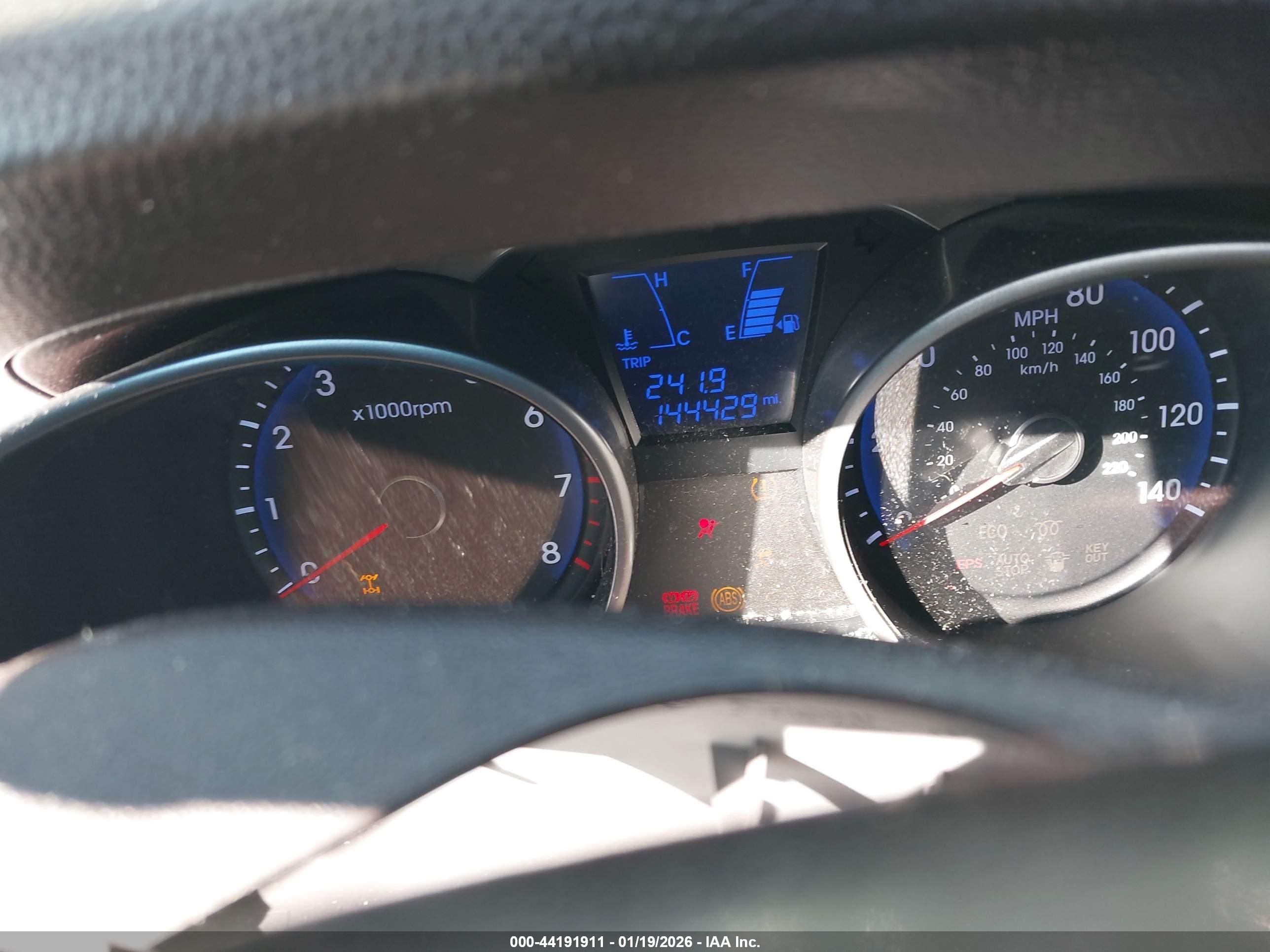 HYUNDAI TUCSON image 7