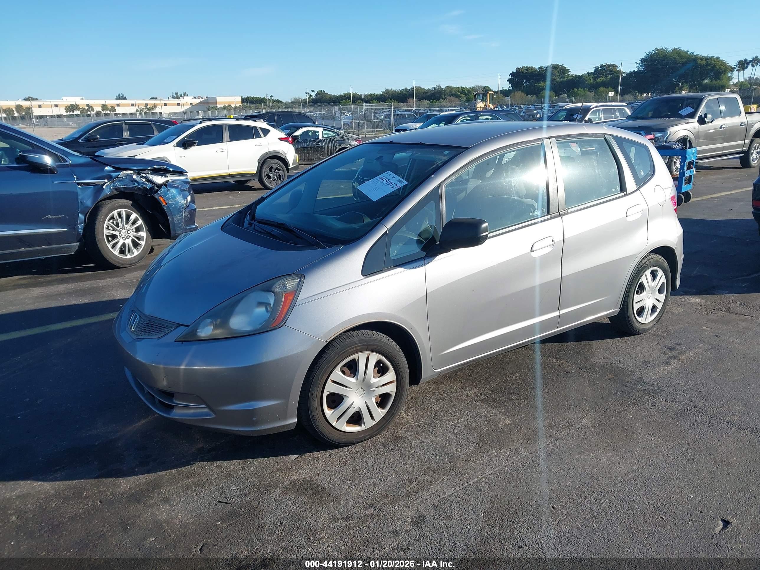 HONDA FIT image 2