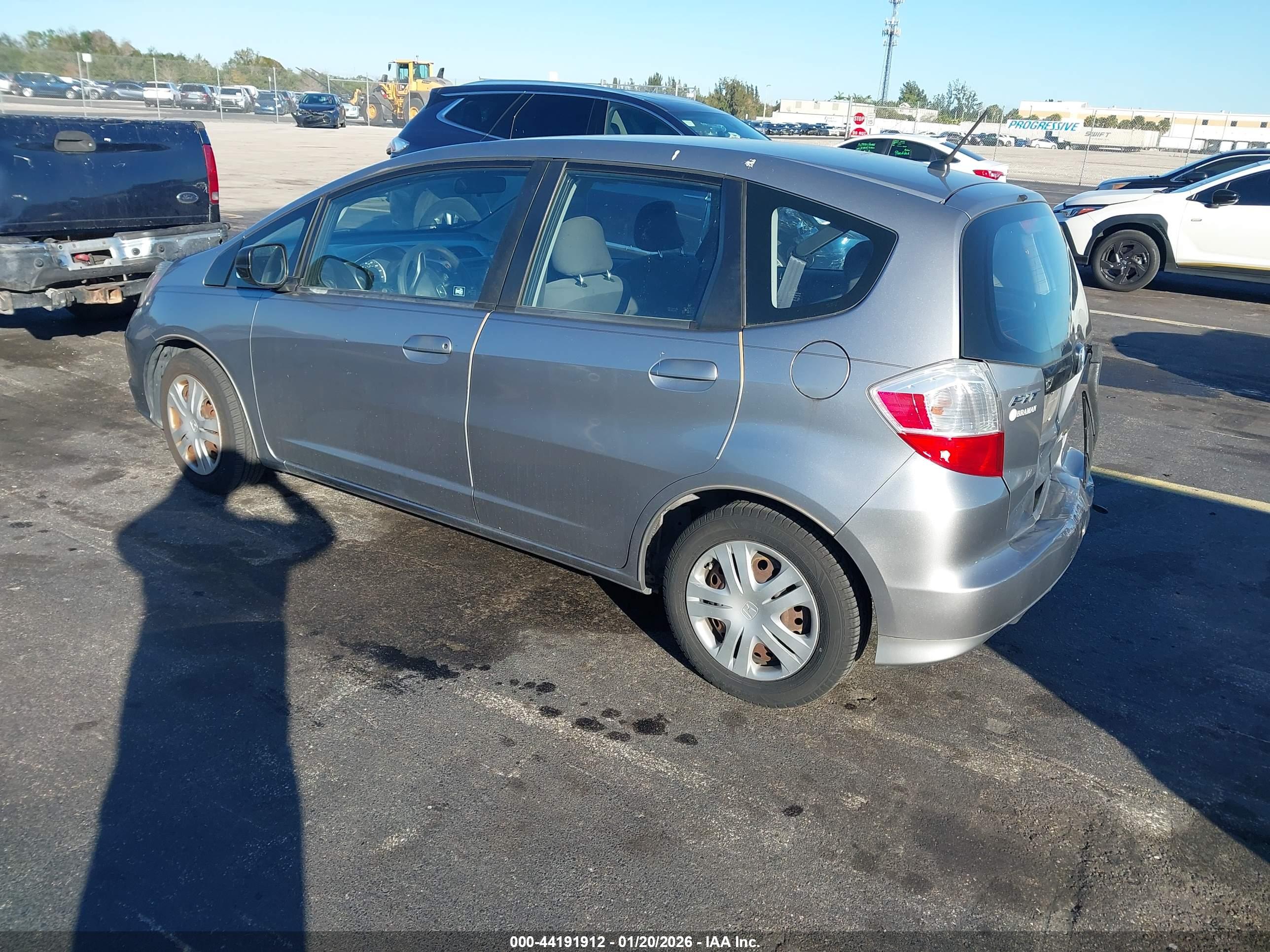 HONDA FIT image 3