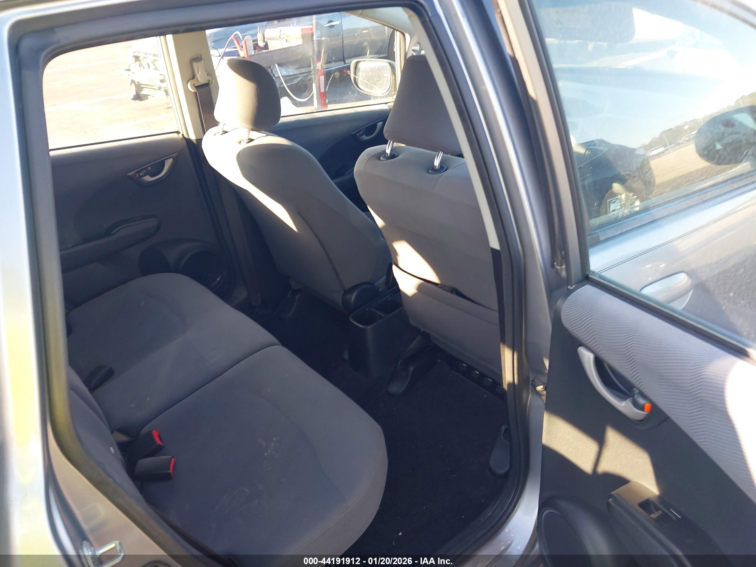 HONDA FIT image 8