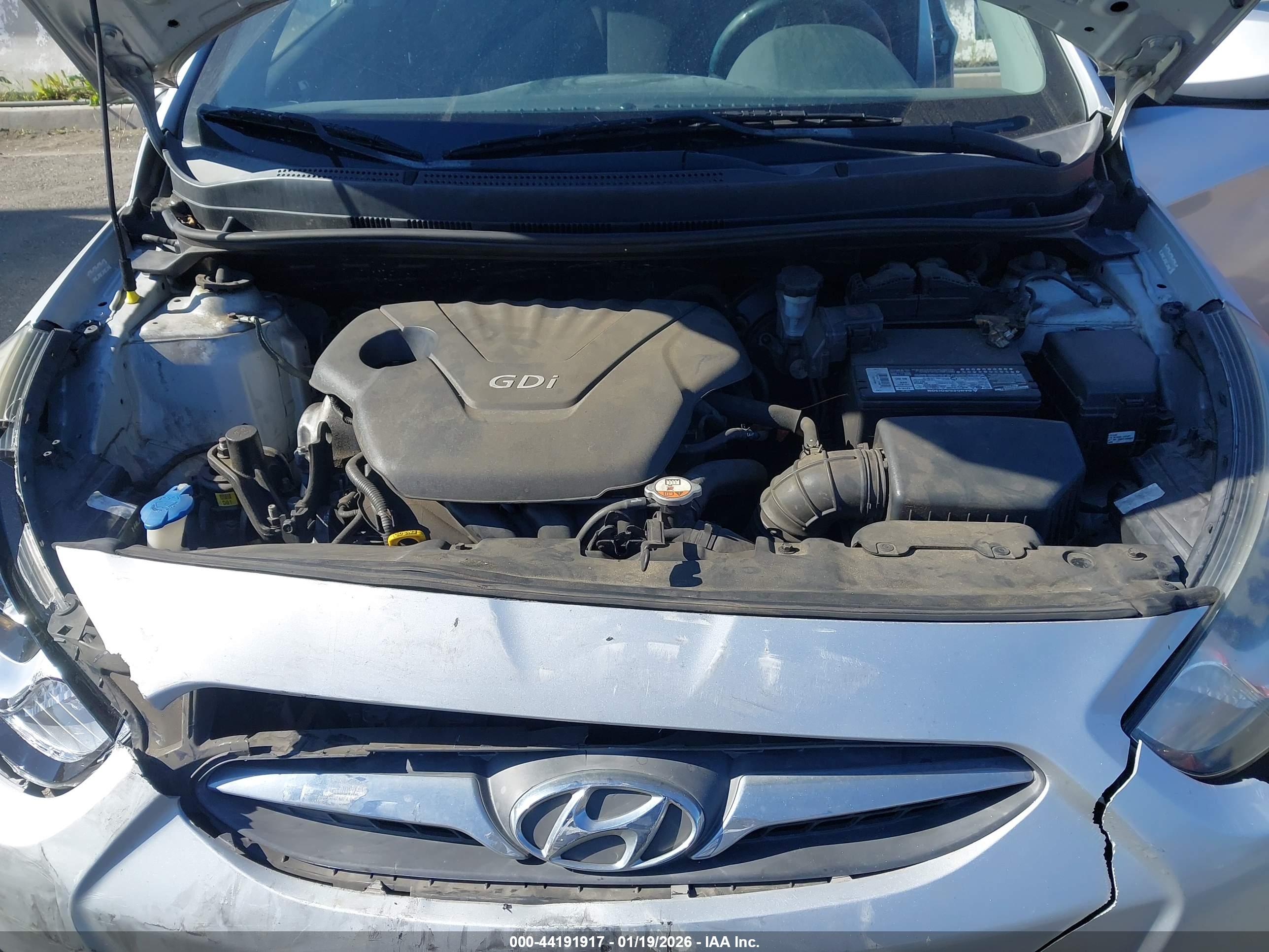 HYUNDAI ACCENT image 10