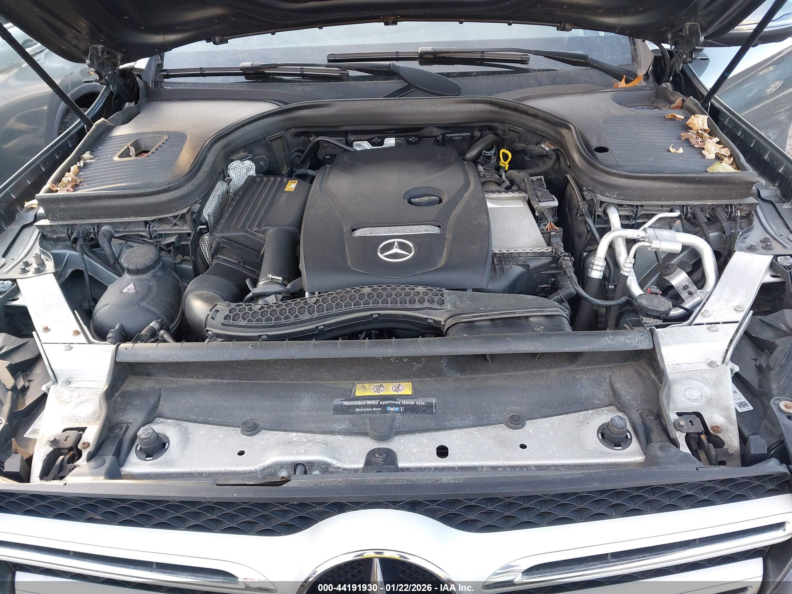 MERCEDES-BENZ GLC image 10