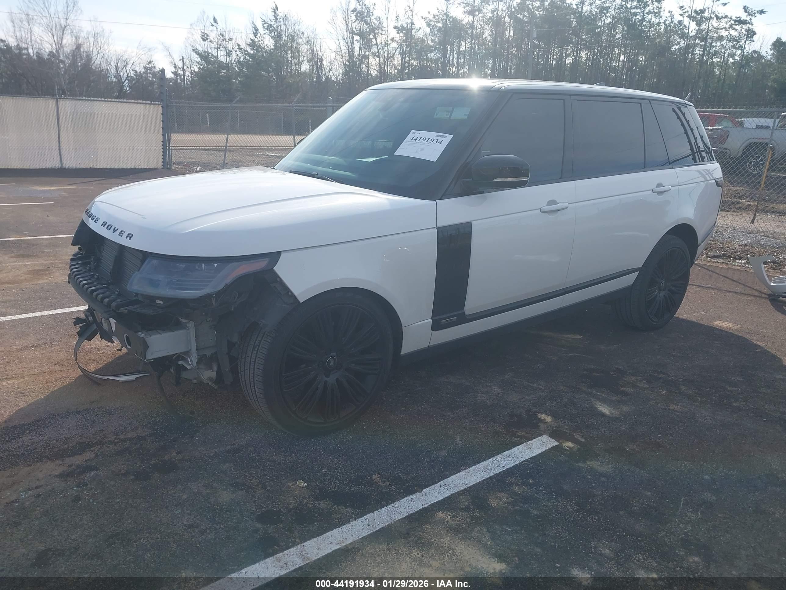 LAND ROVER image 2