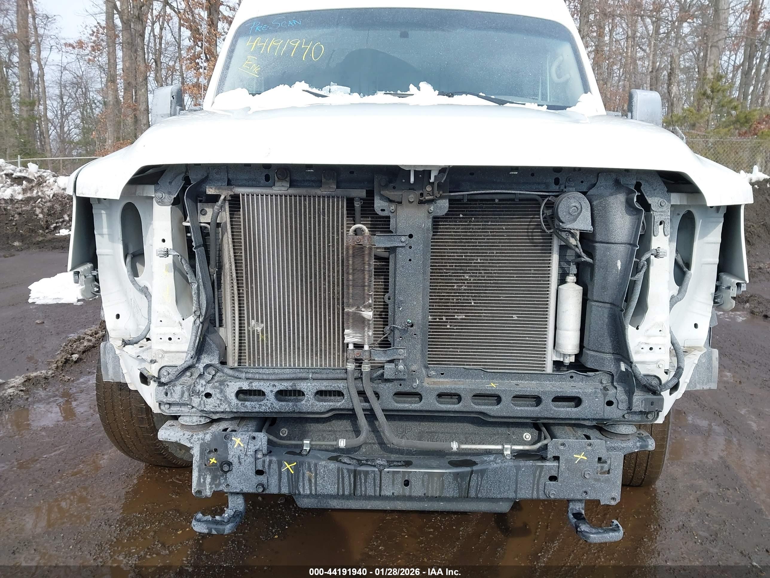 NISSAN NV image 6