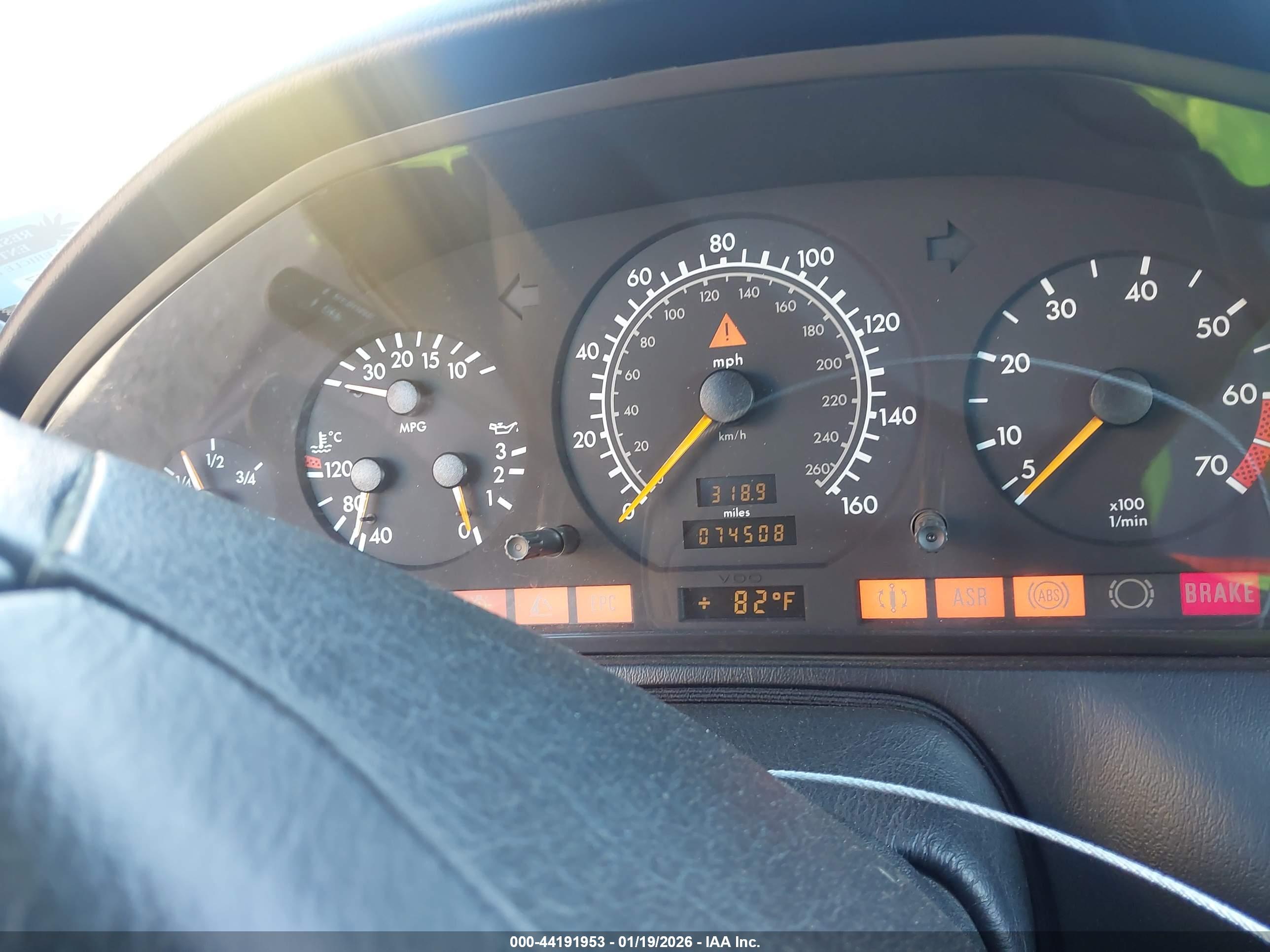 MERCEDES-BENZ SL image 7
