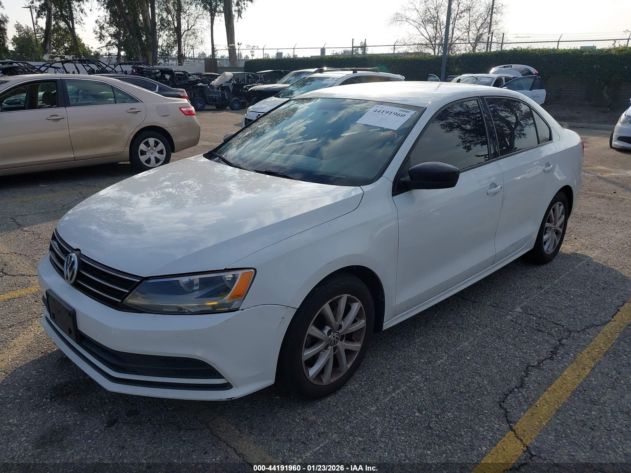 VOLKSWAGEN JETTA image 2
