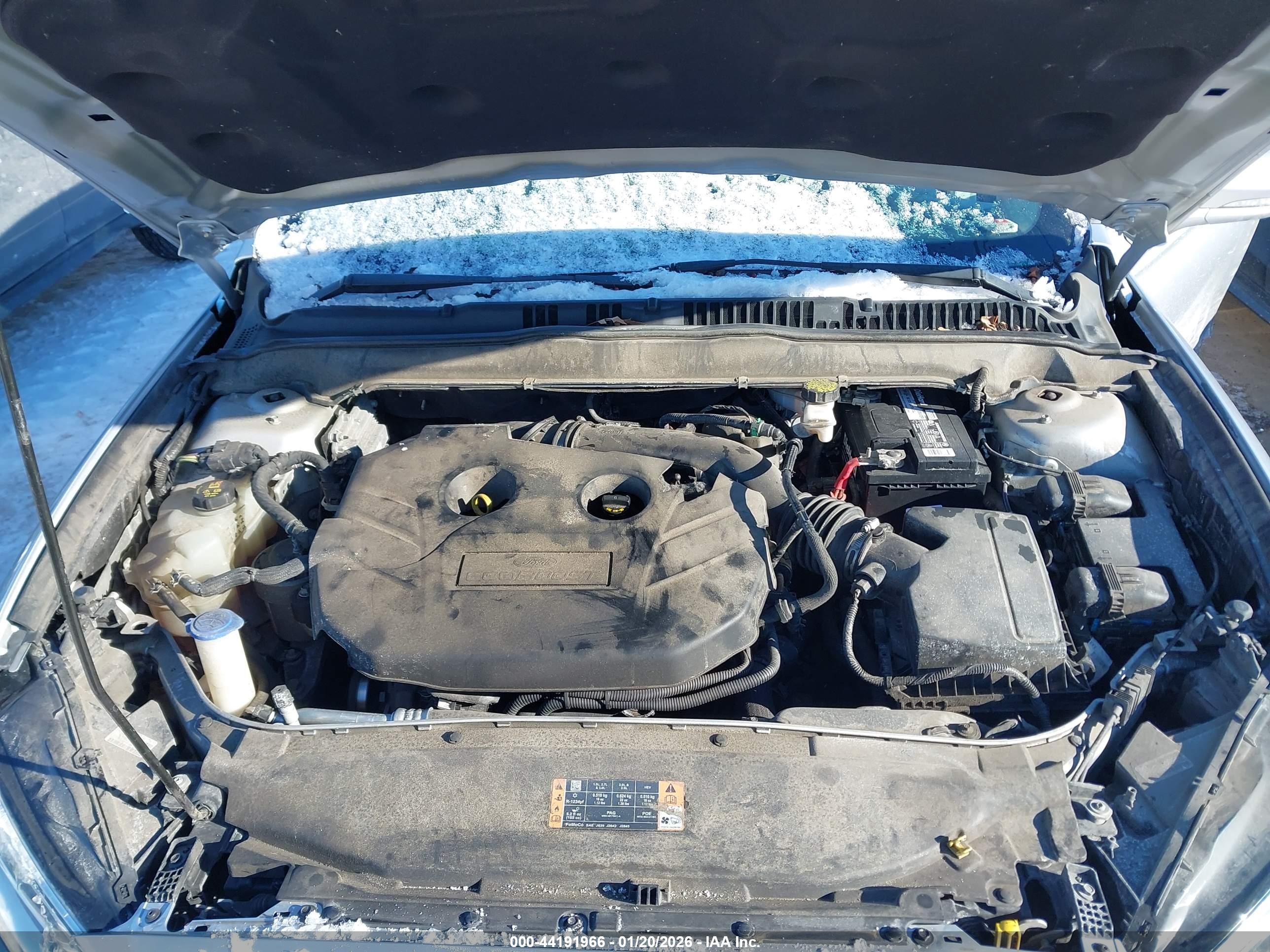 FORD FUSION image 10