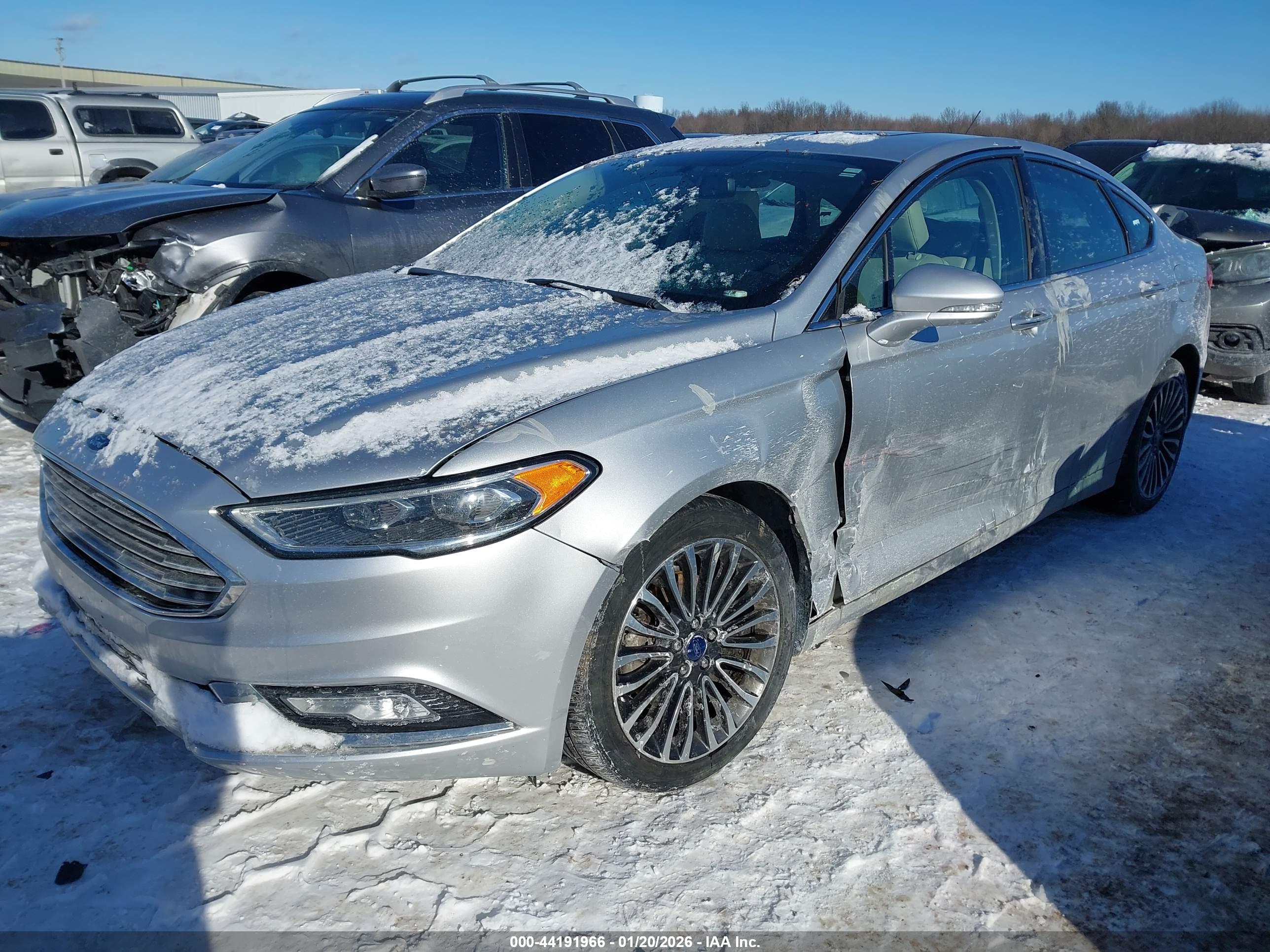 FORD FUSION image 2