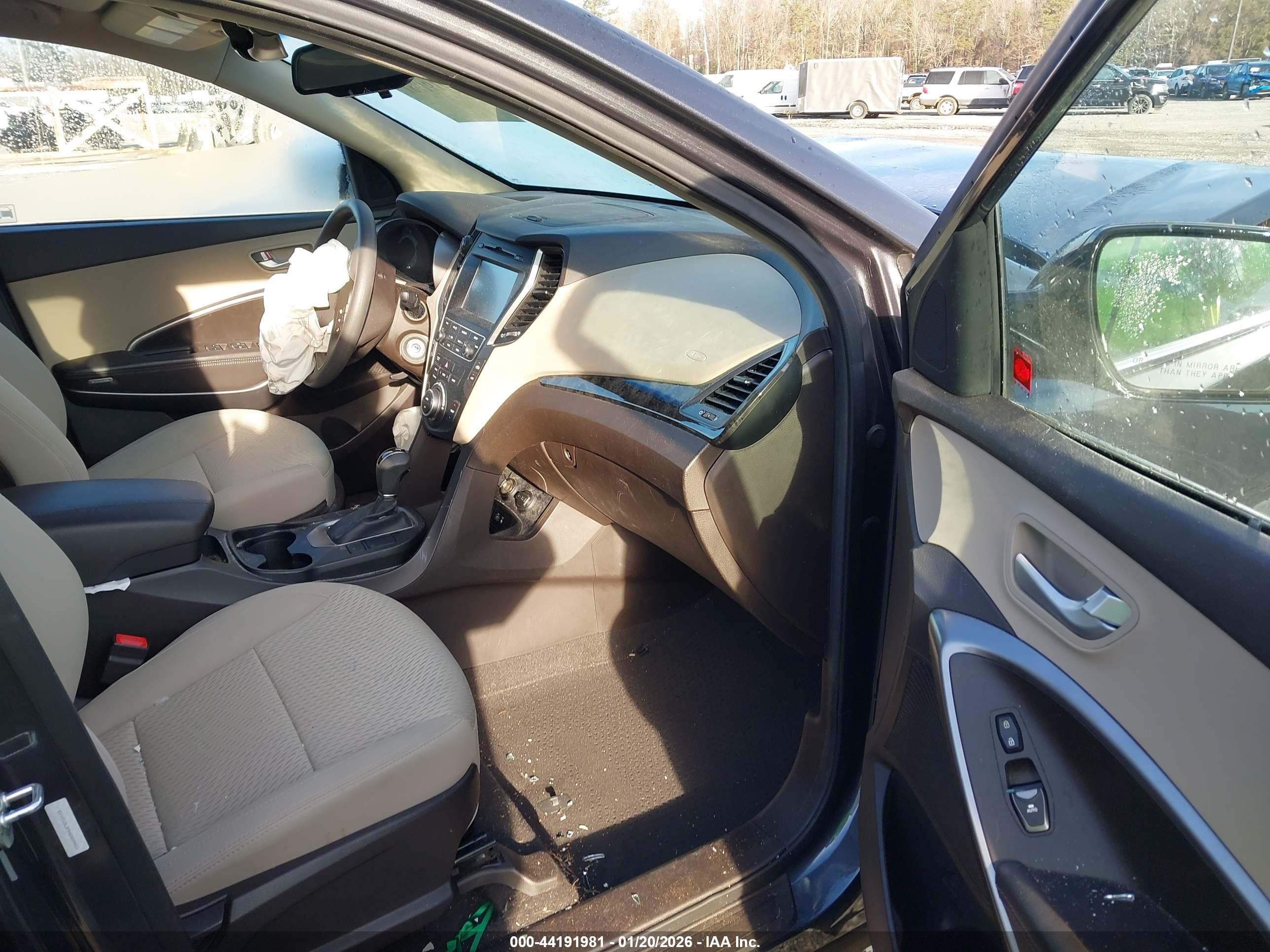 HYUNDAI SANTA image 5