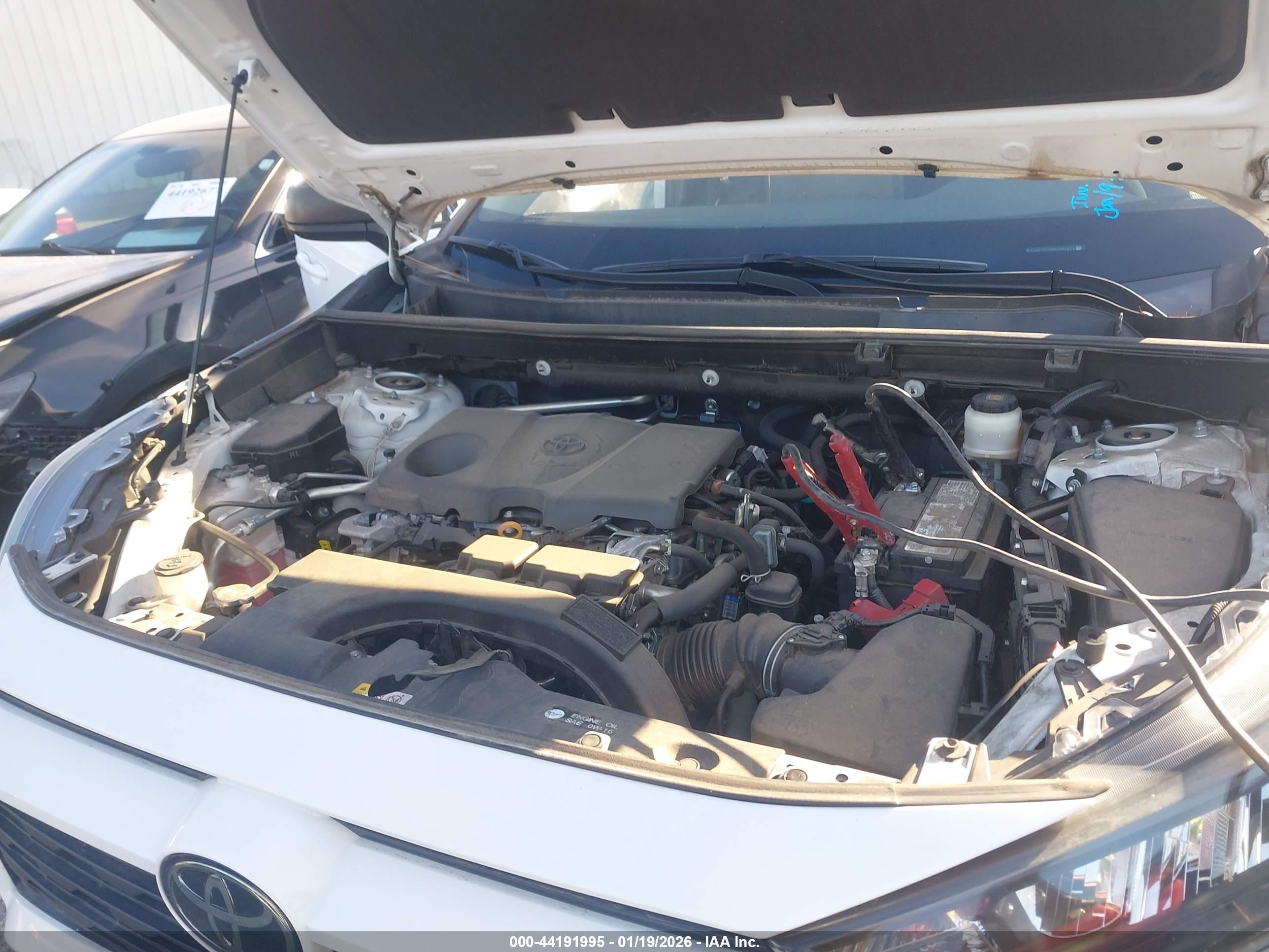 TOYOTA RAV4 image 10