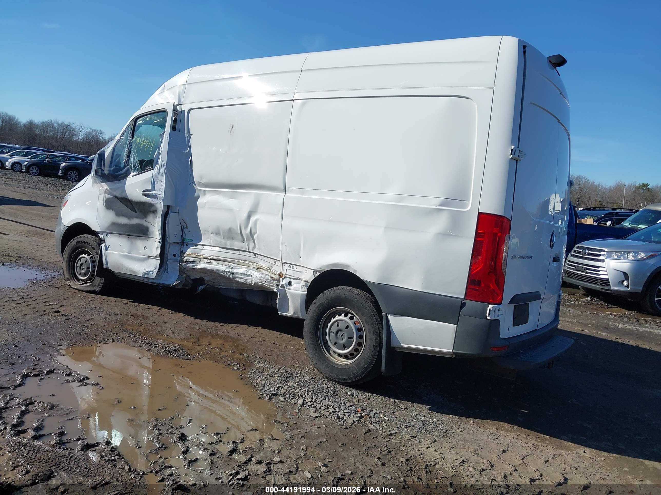 MERCEDES-BENZ SPRINTER image 3
