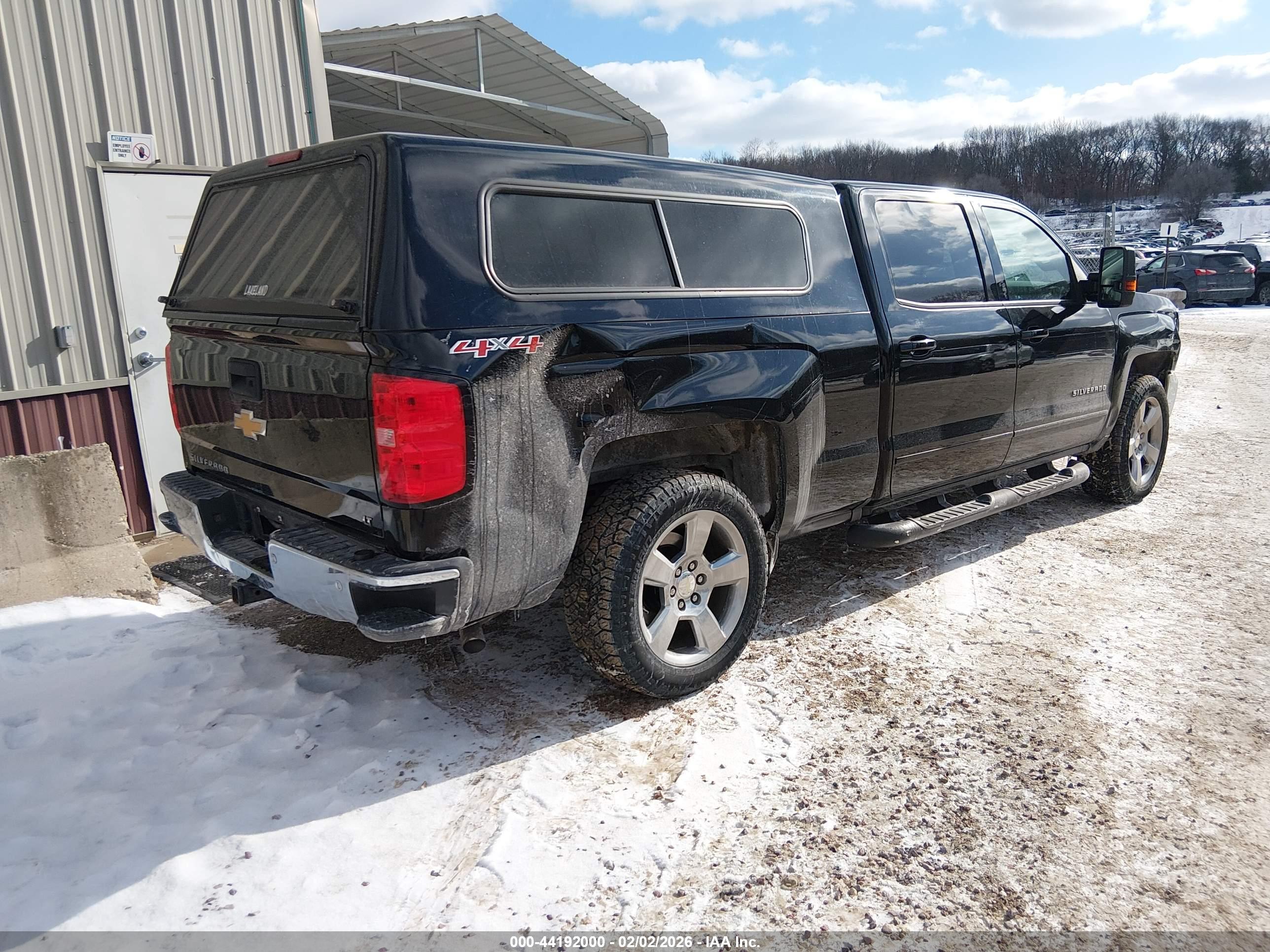 CHEVROLET SILVERADO image 4