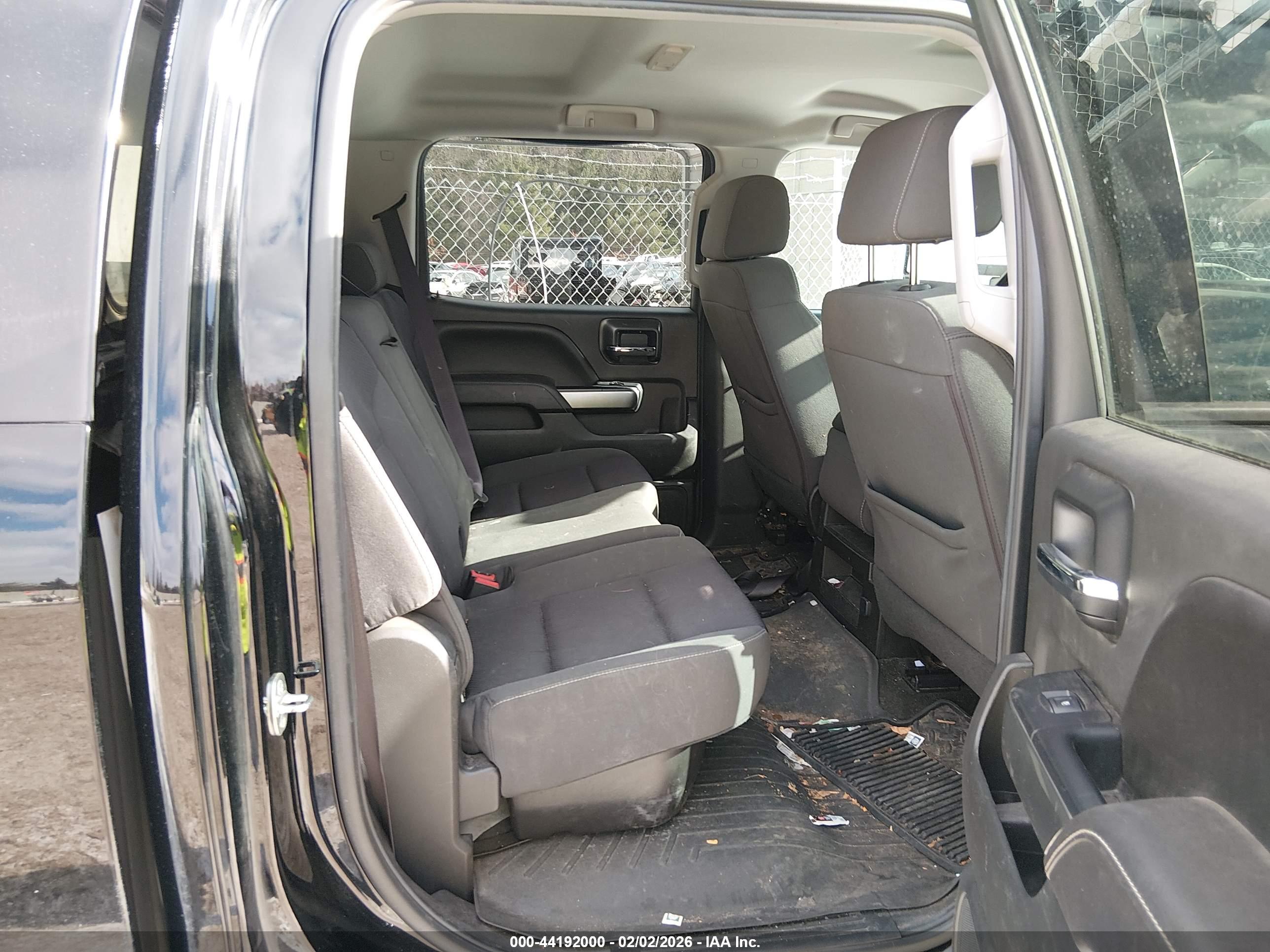 CHEVROLET SILVERADO image 8