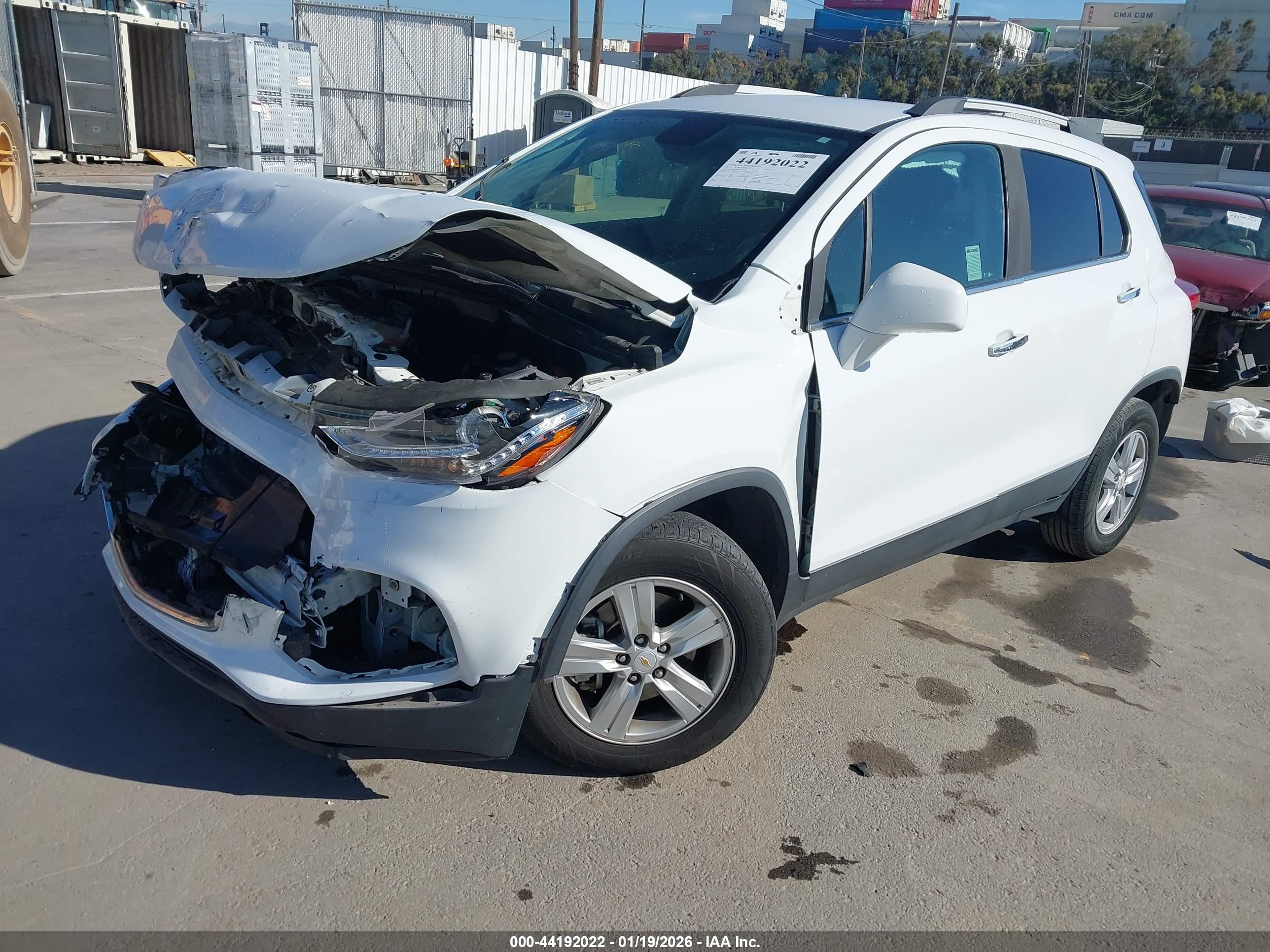 CHEVROLET TRAX image 2