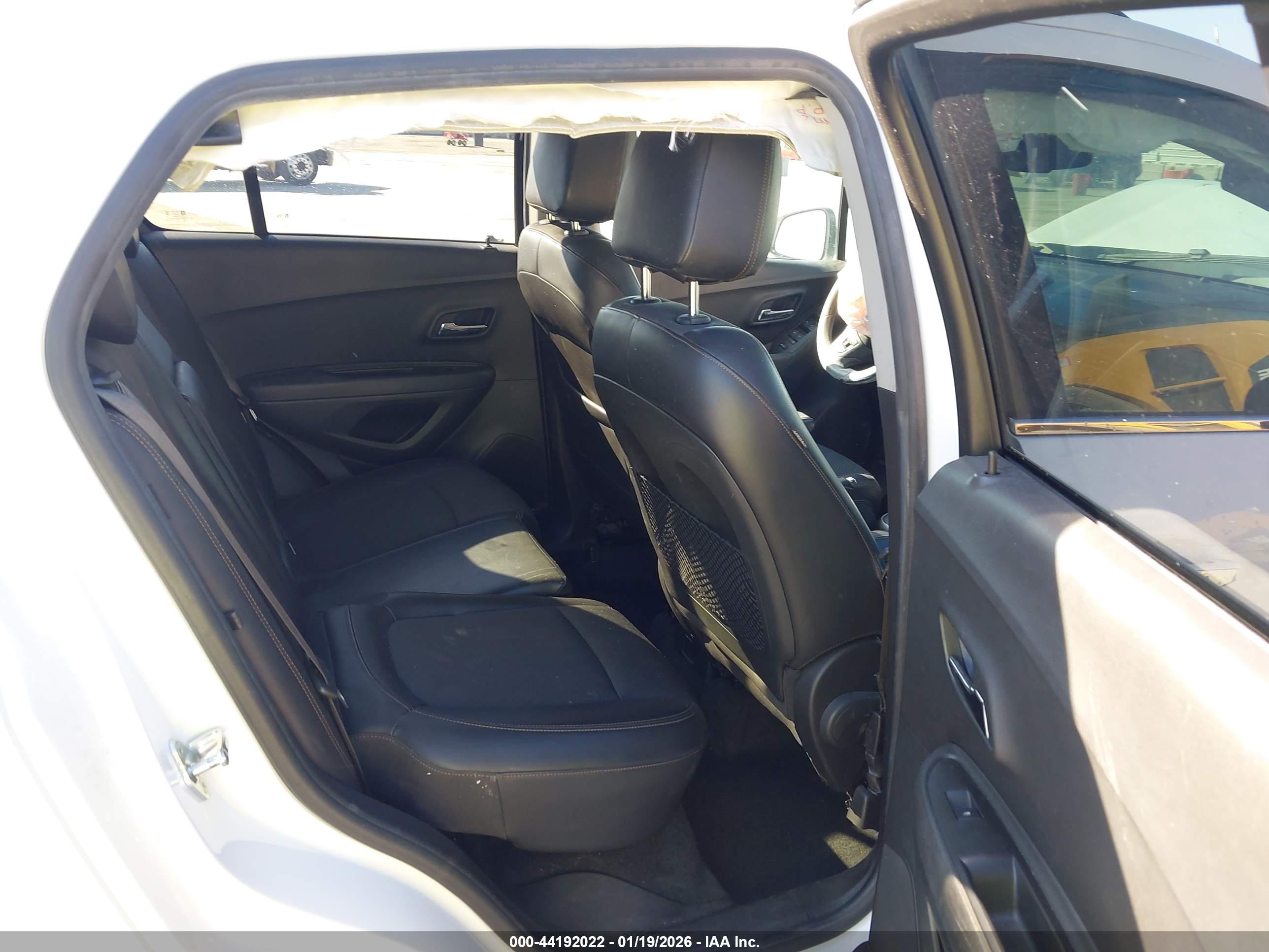 CHEVROLET TRAX image 8