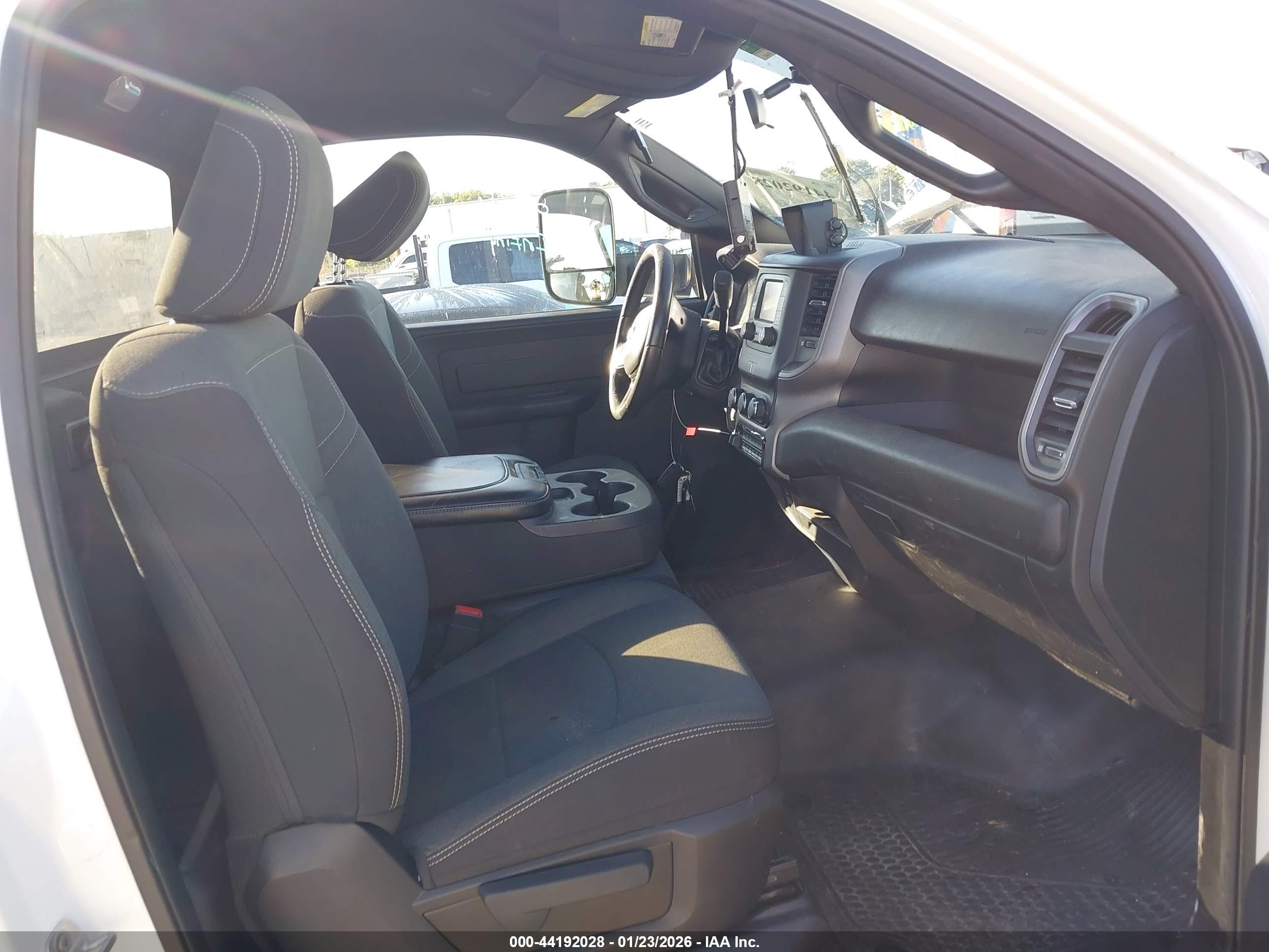 RAM 3500 image 7