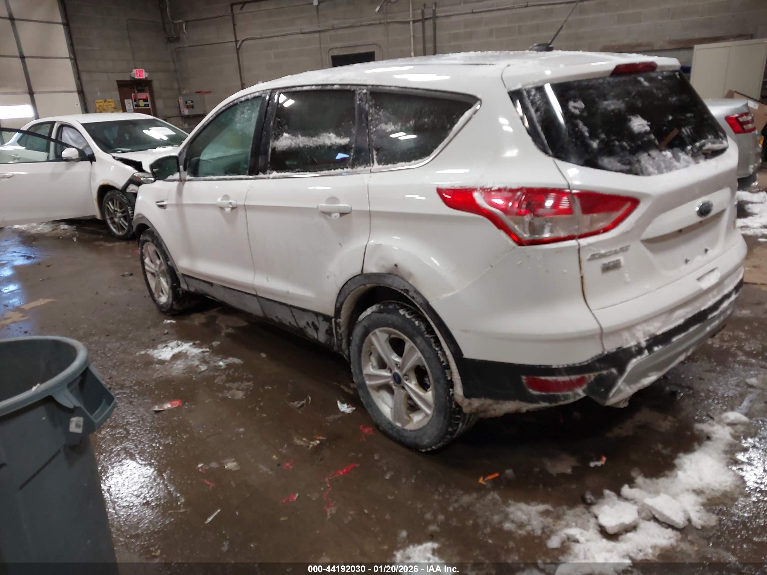 FORD ESCAPE image 3