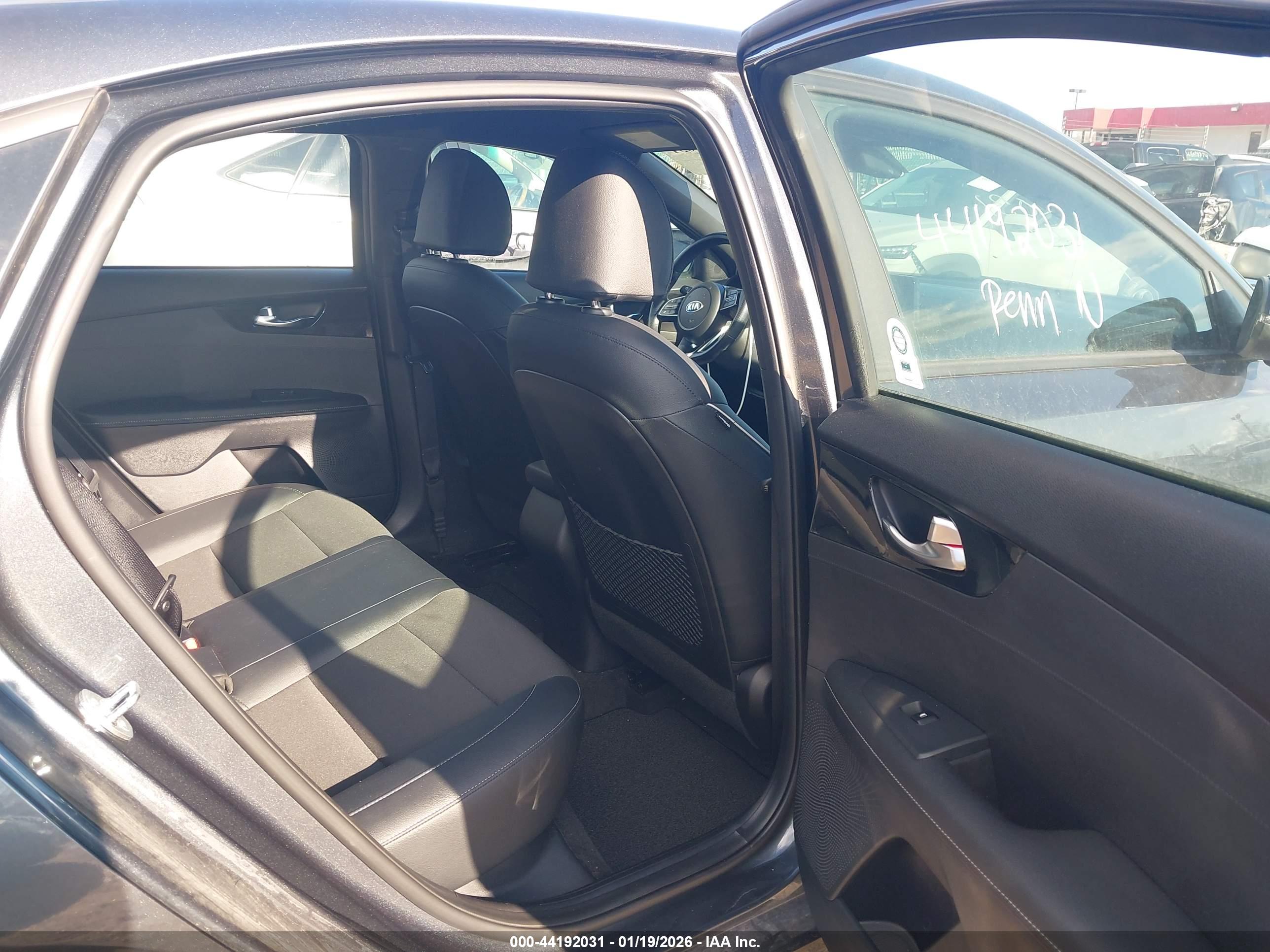 KIA FORTE image 8