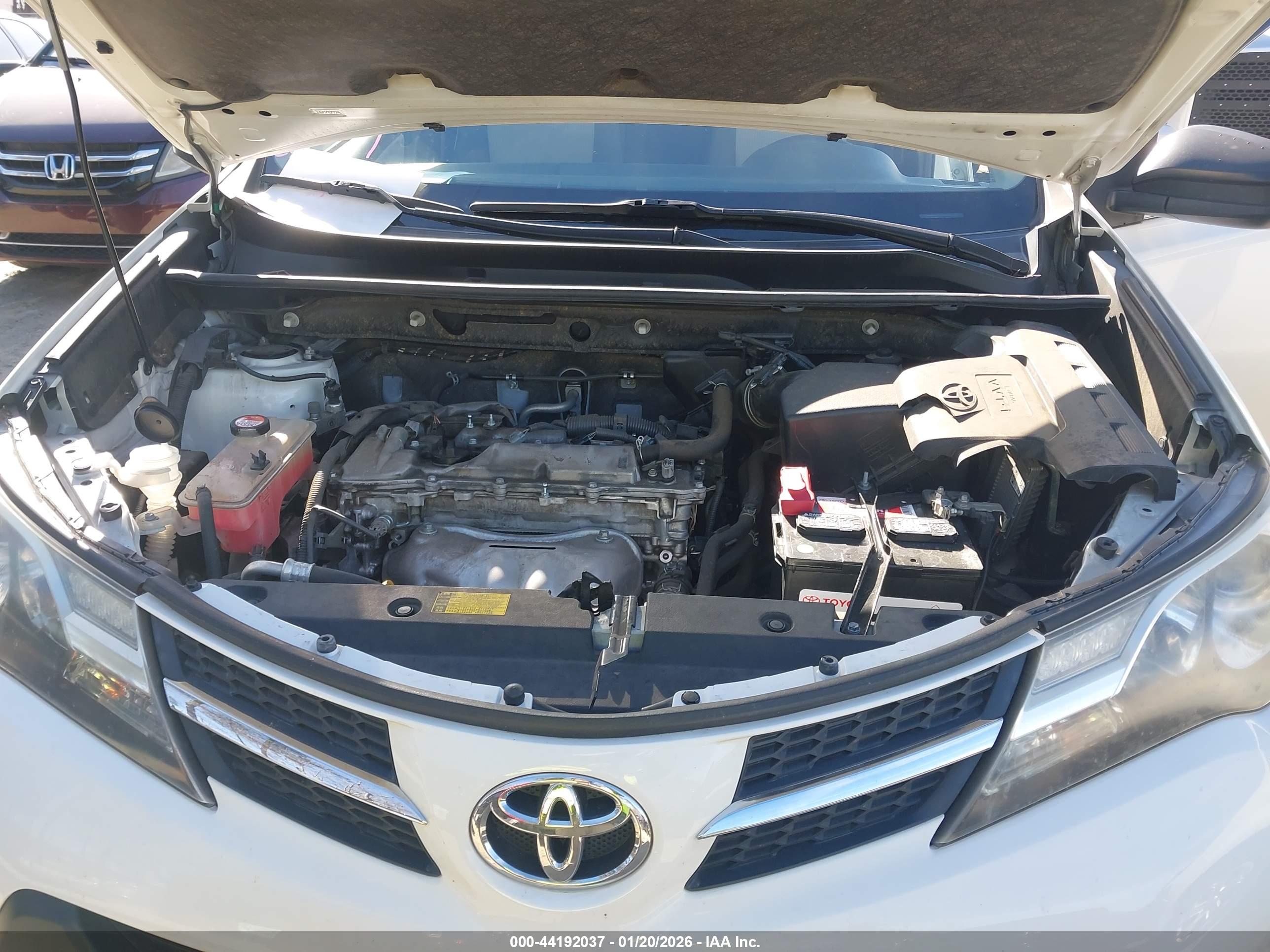 TOYOTA RAV4 image 10