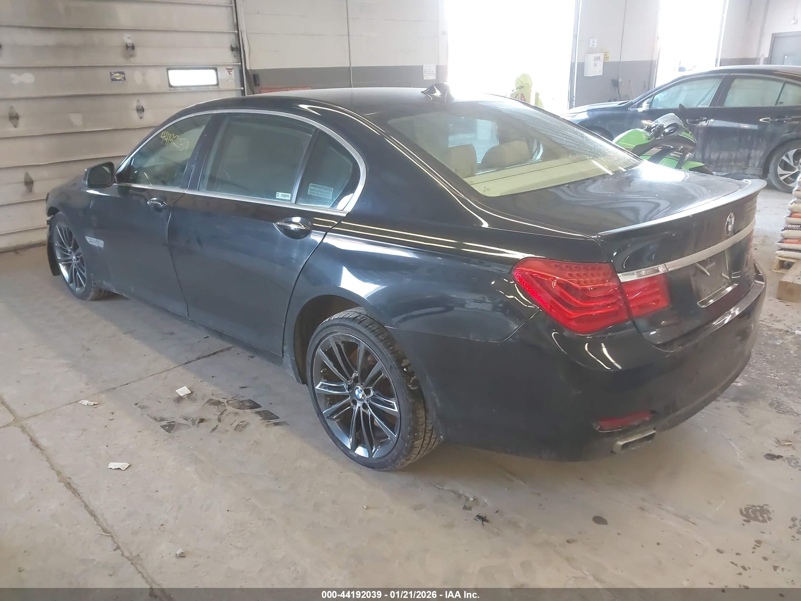 BMW 750LI image 3