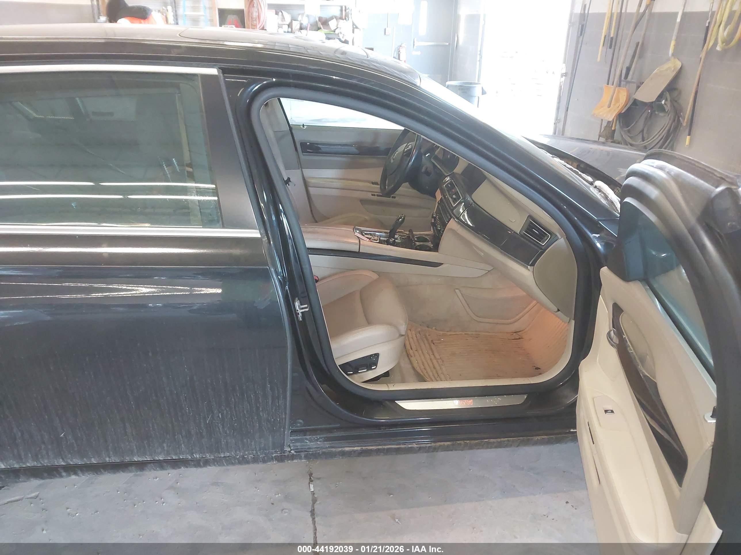 BMW 750LI image 5