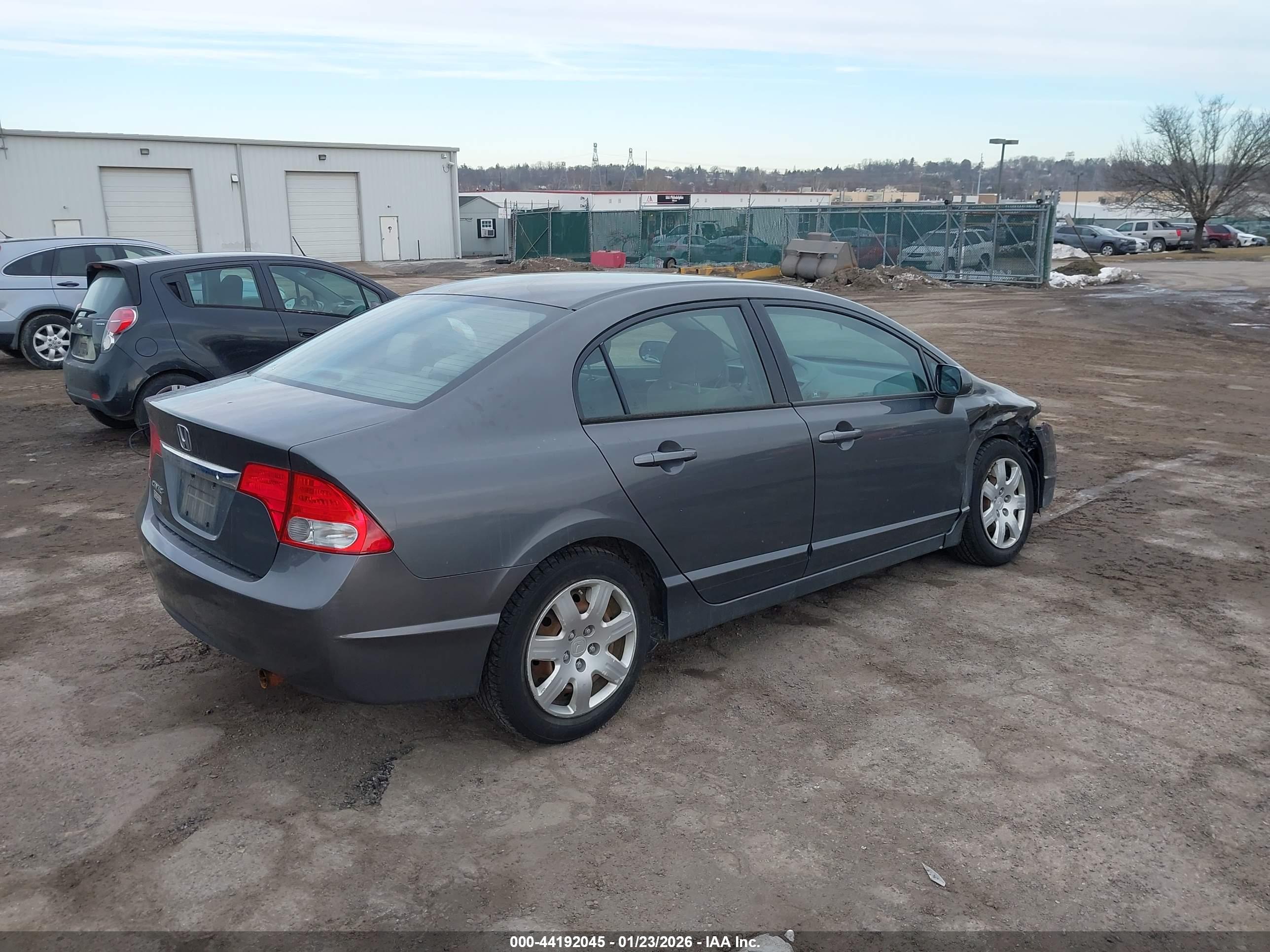 HONDA CIVIC image 4