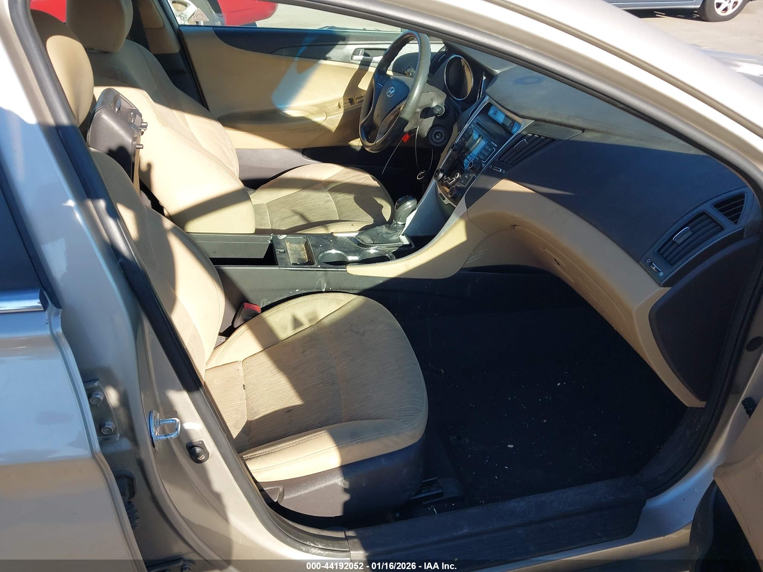 HYUNDAI SONATA image 5