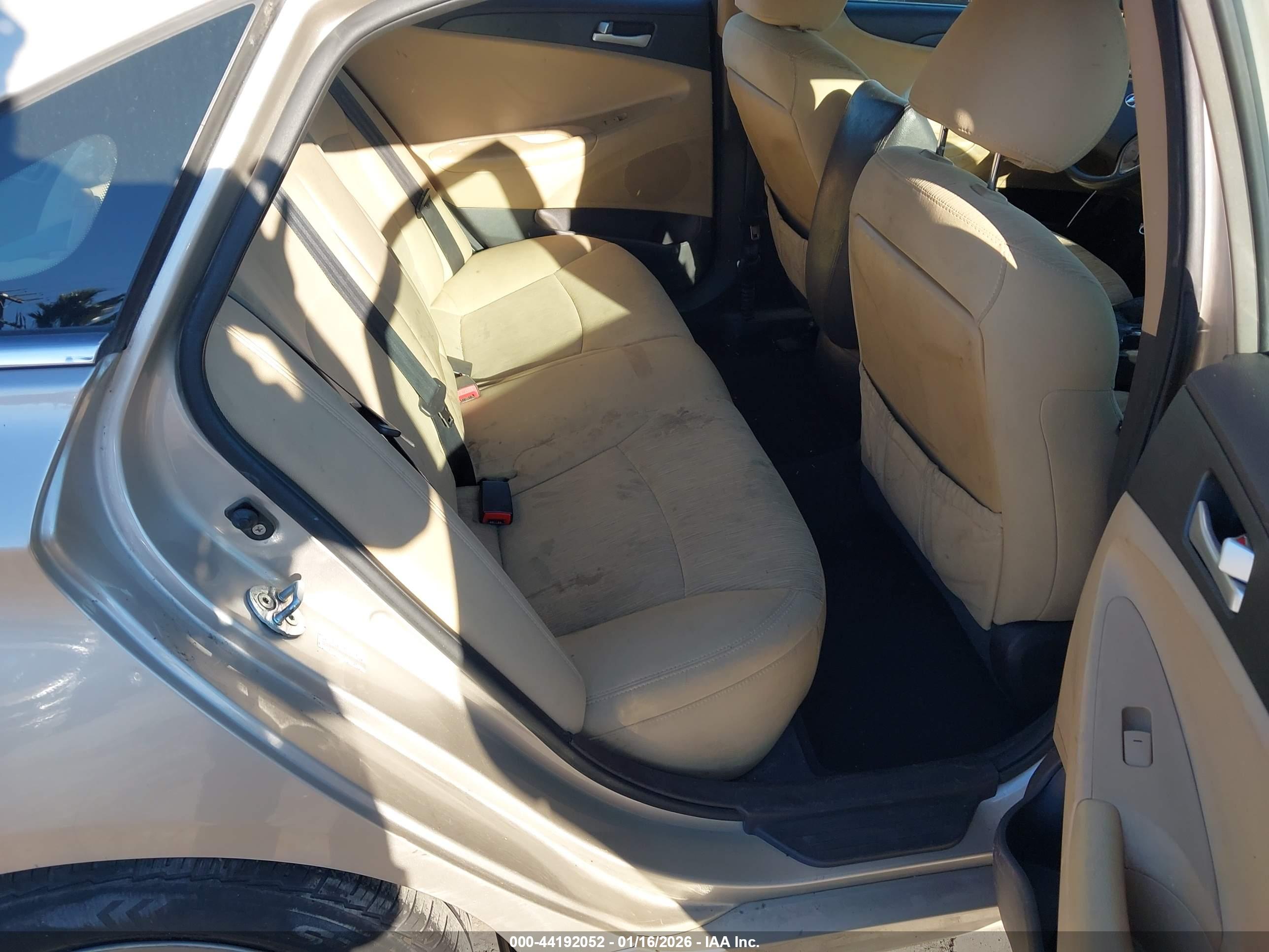 HYUNDAI SONATA image 8