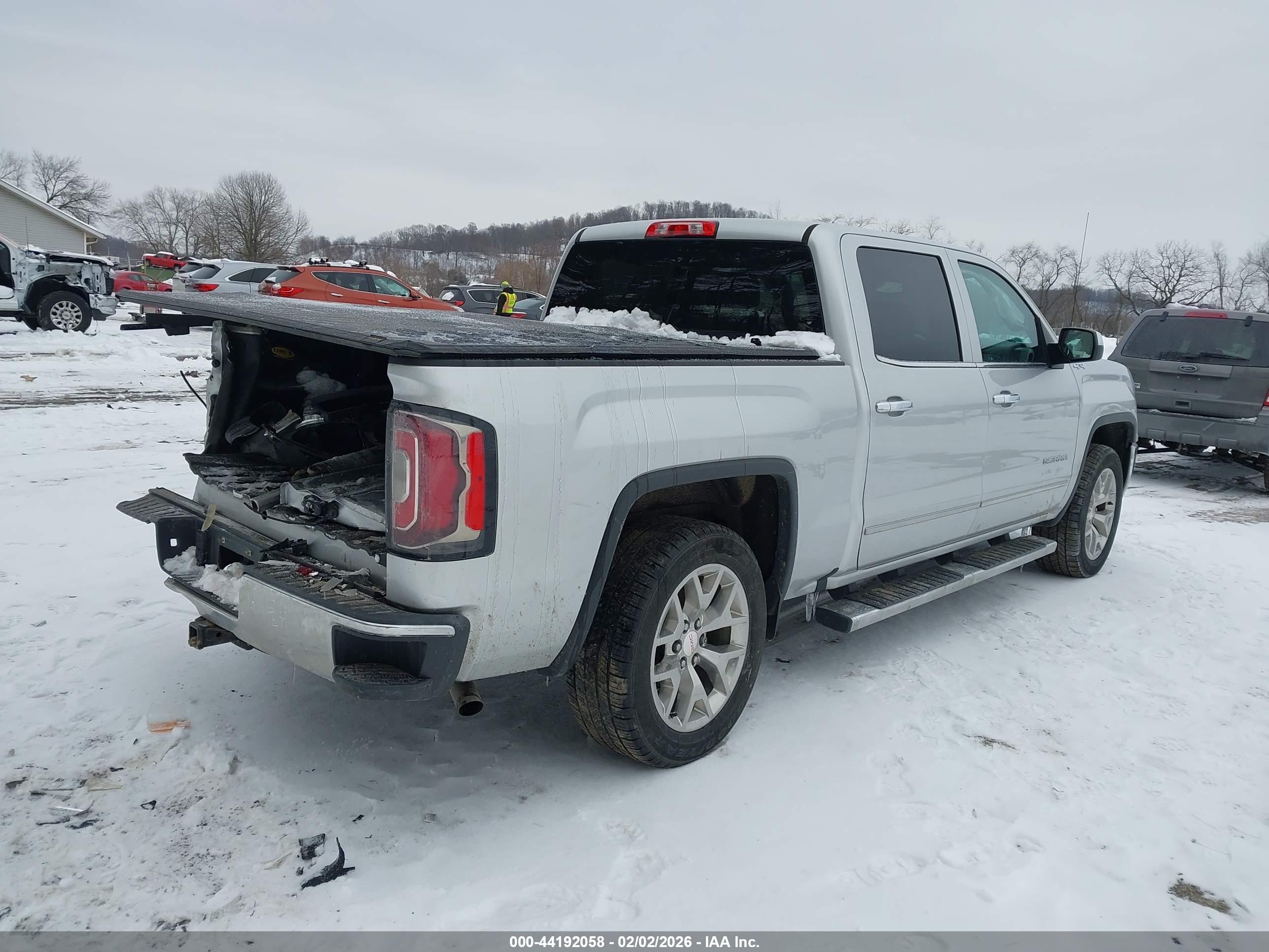 GMC SIERRA image 4